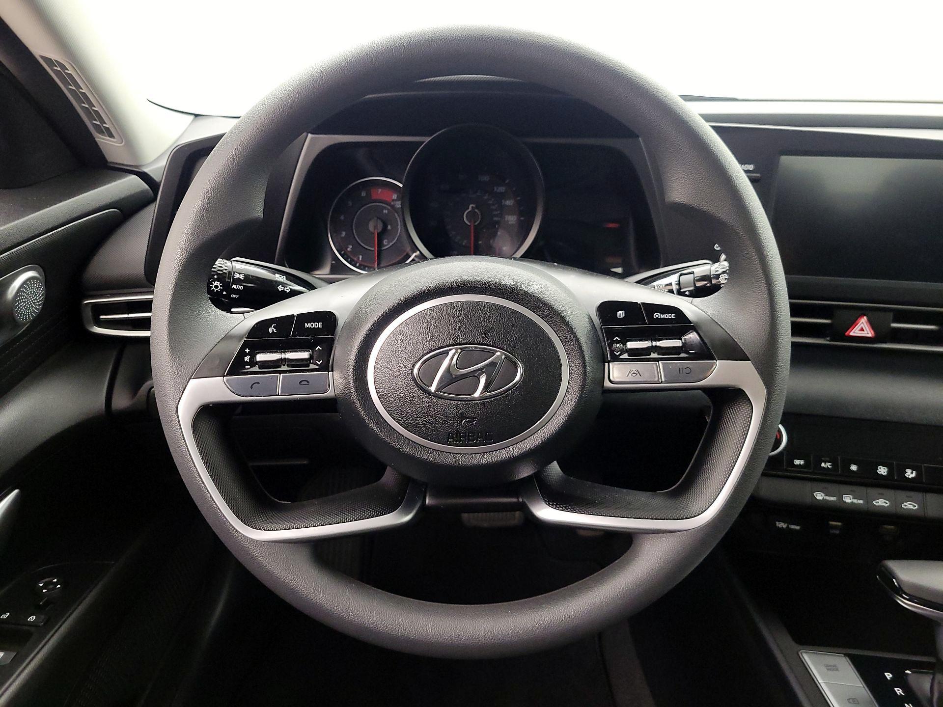 Thumbnail: 2023 Hyundai Elantra - 10