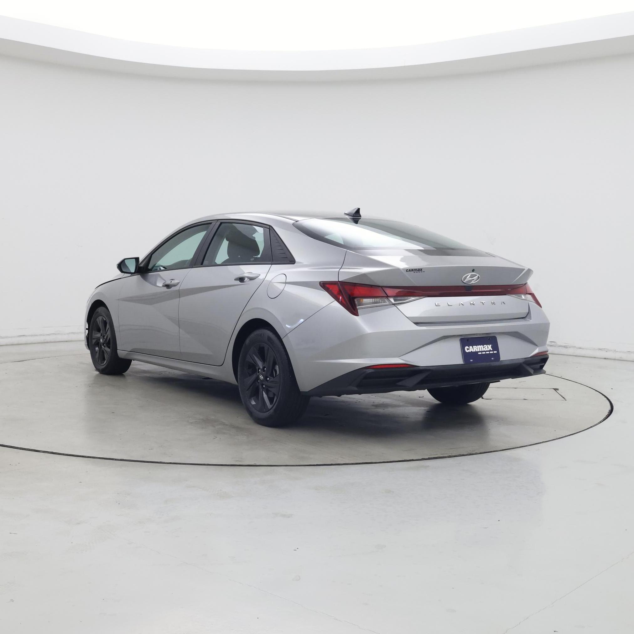 Thumbnail: 2023 Hyundai Elantra - 2