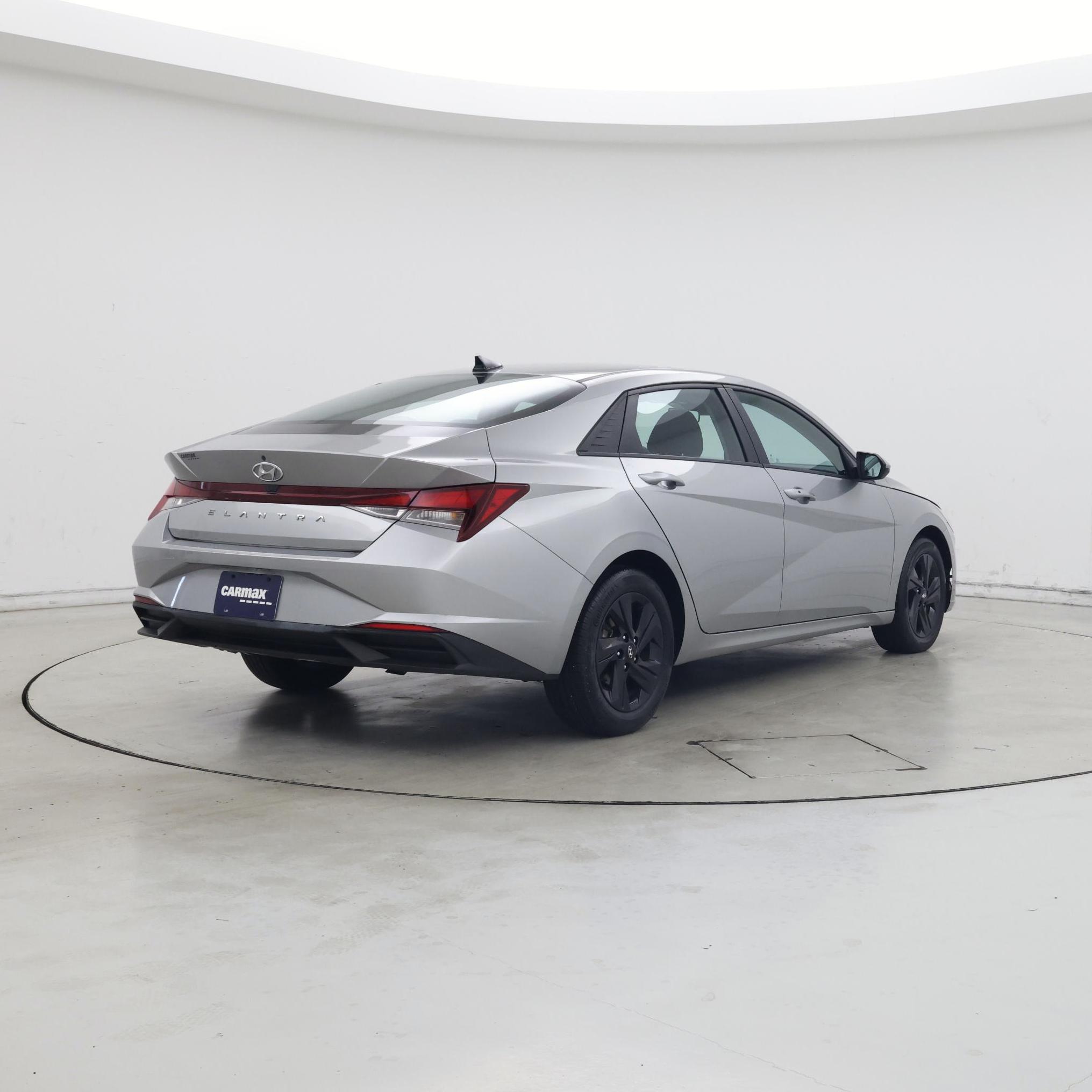 Thumbnail: 2023 Hyundai Elantra - 8