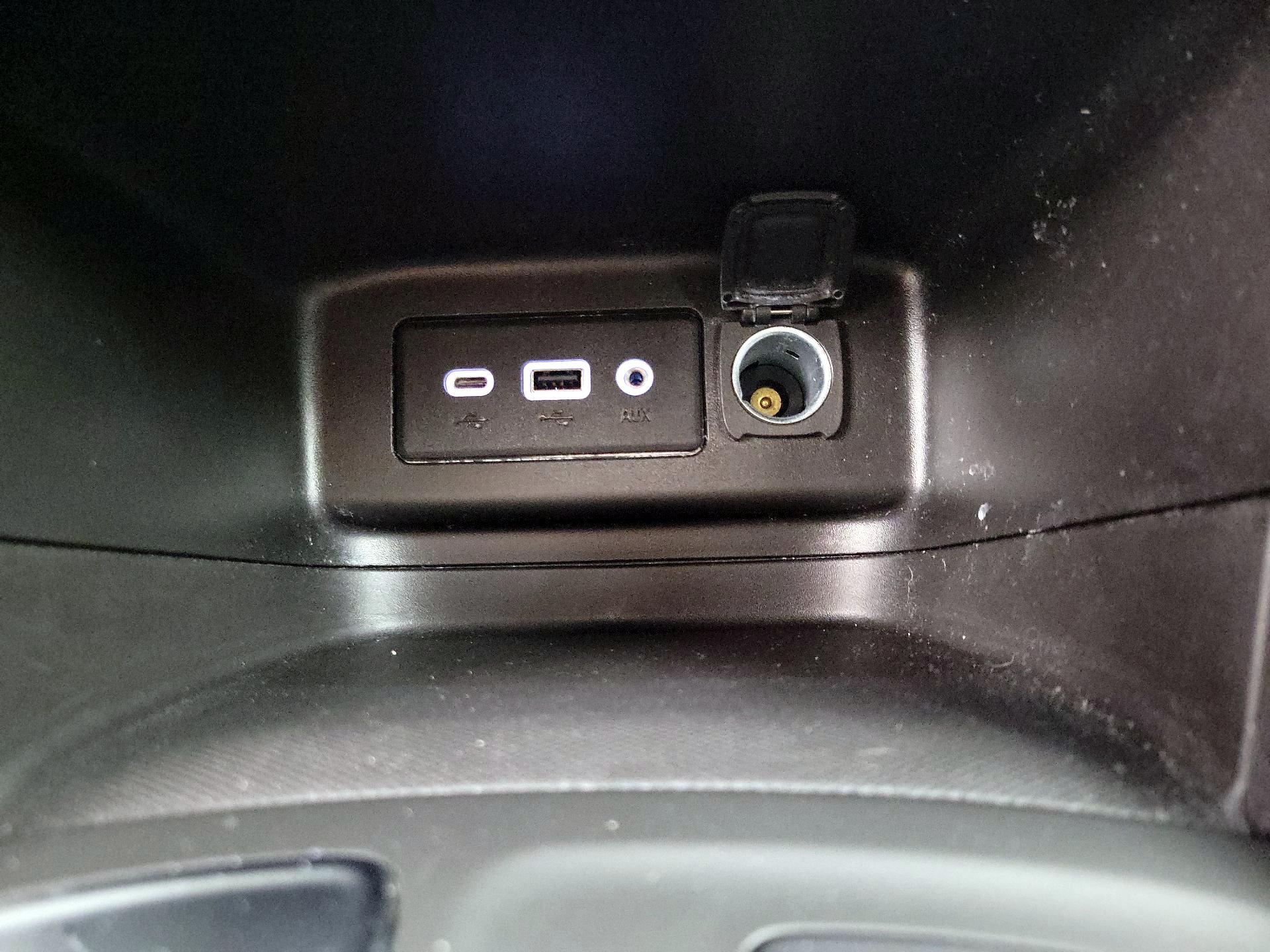 Thumbnail: 2022 Chevrolet Equinox - 18