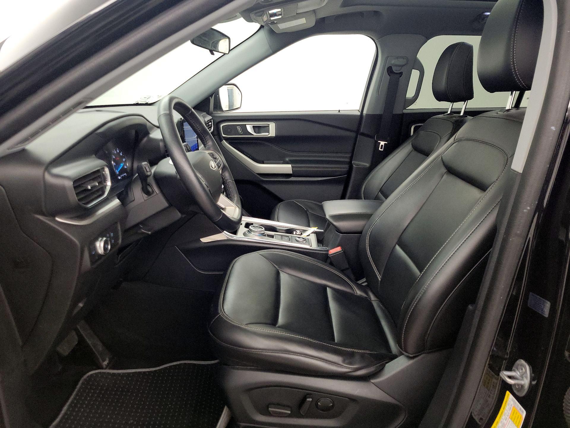 Thumbnail: 2022 Ford Explorer - 11