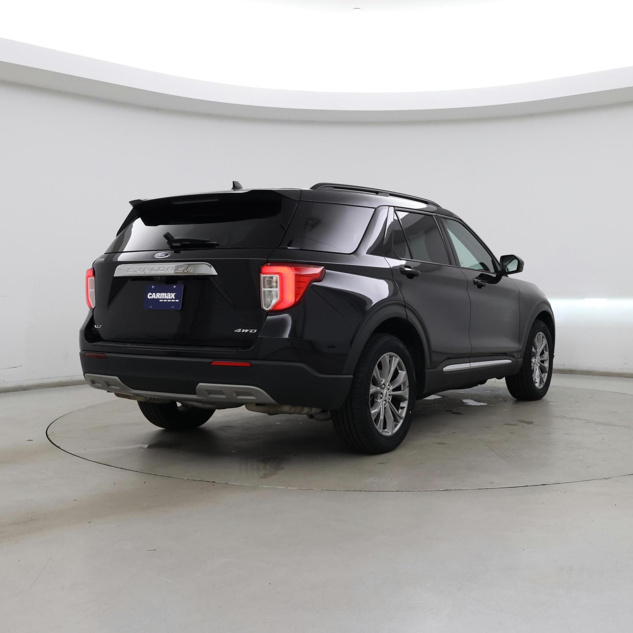 Thumbnail: 2022 Ford Explorer - 8