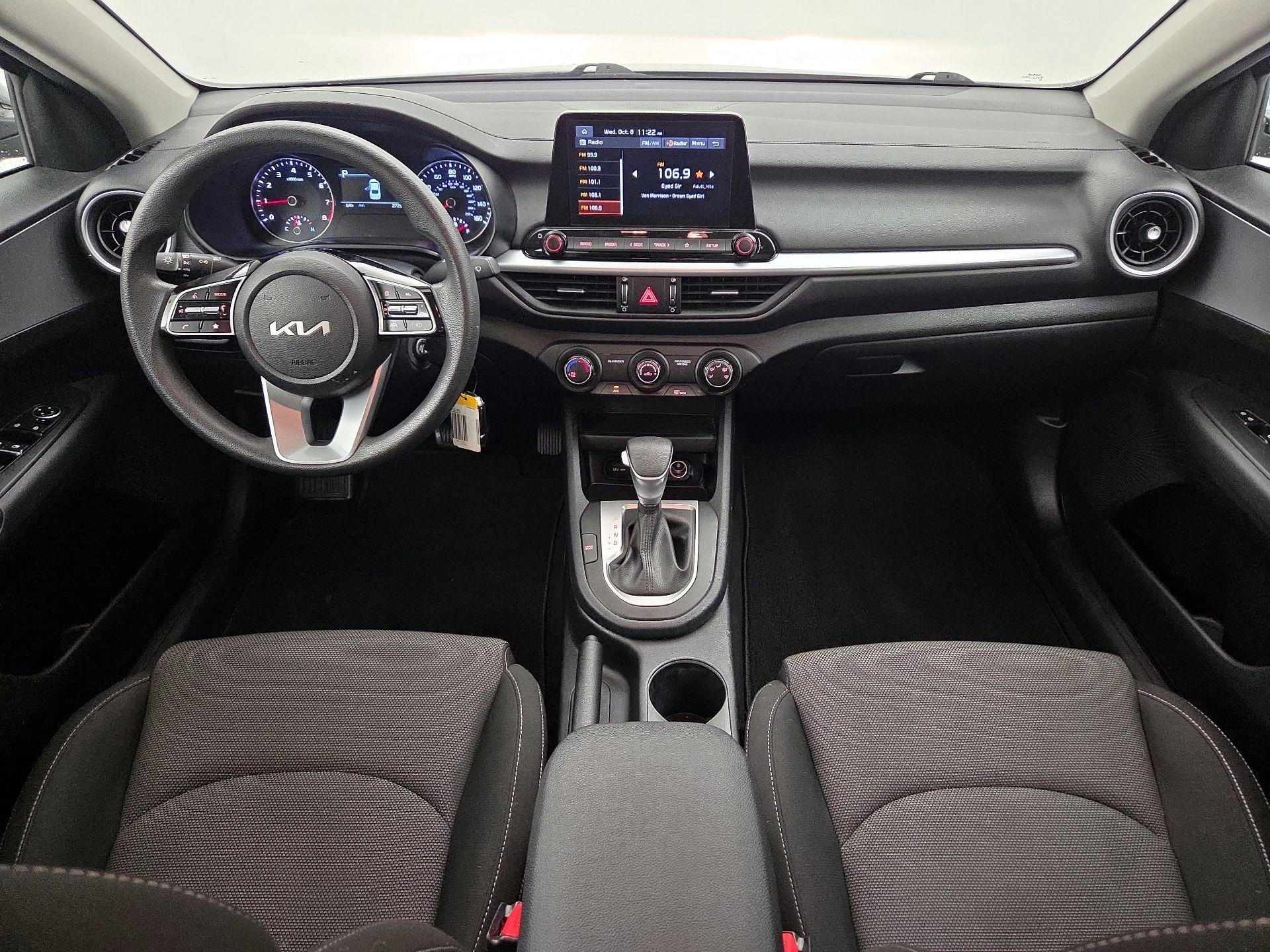 Thumbnail: 2022 Kia Forte - 9