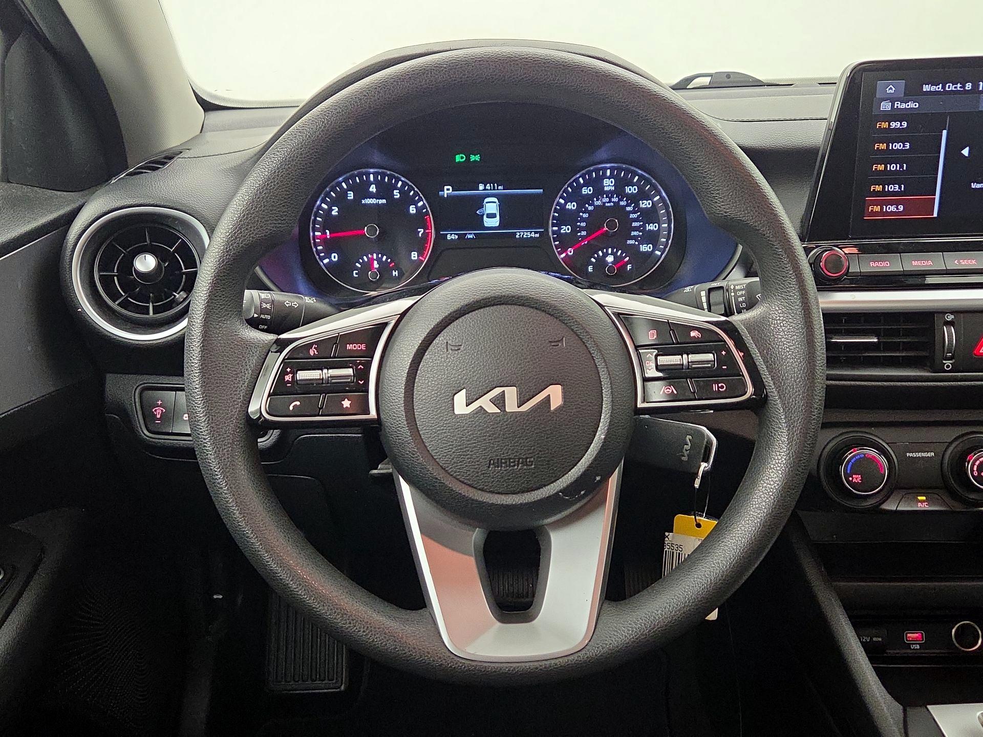 Thumbnail: 2022 Kia Forte - 10