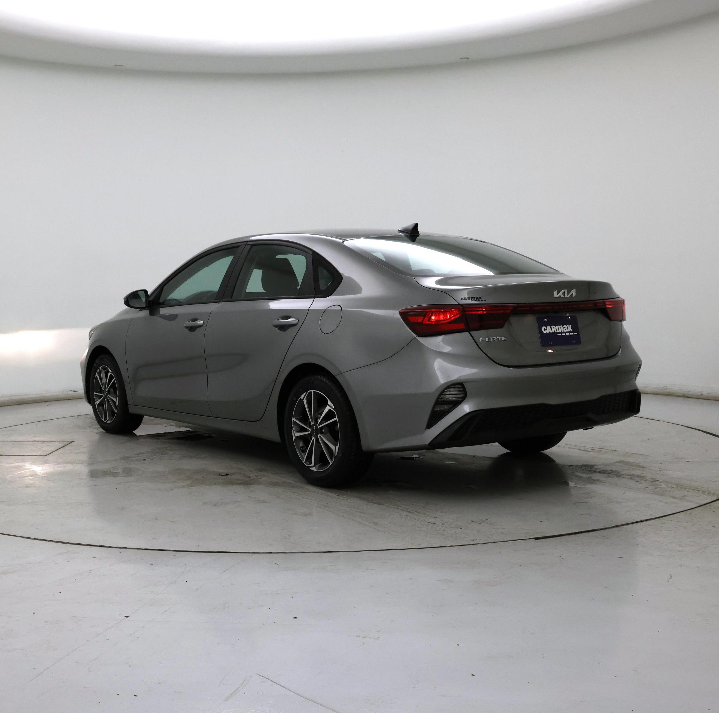 Thumbnail: 2022 Kia Forte - 2