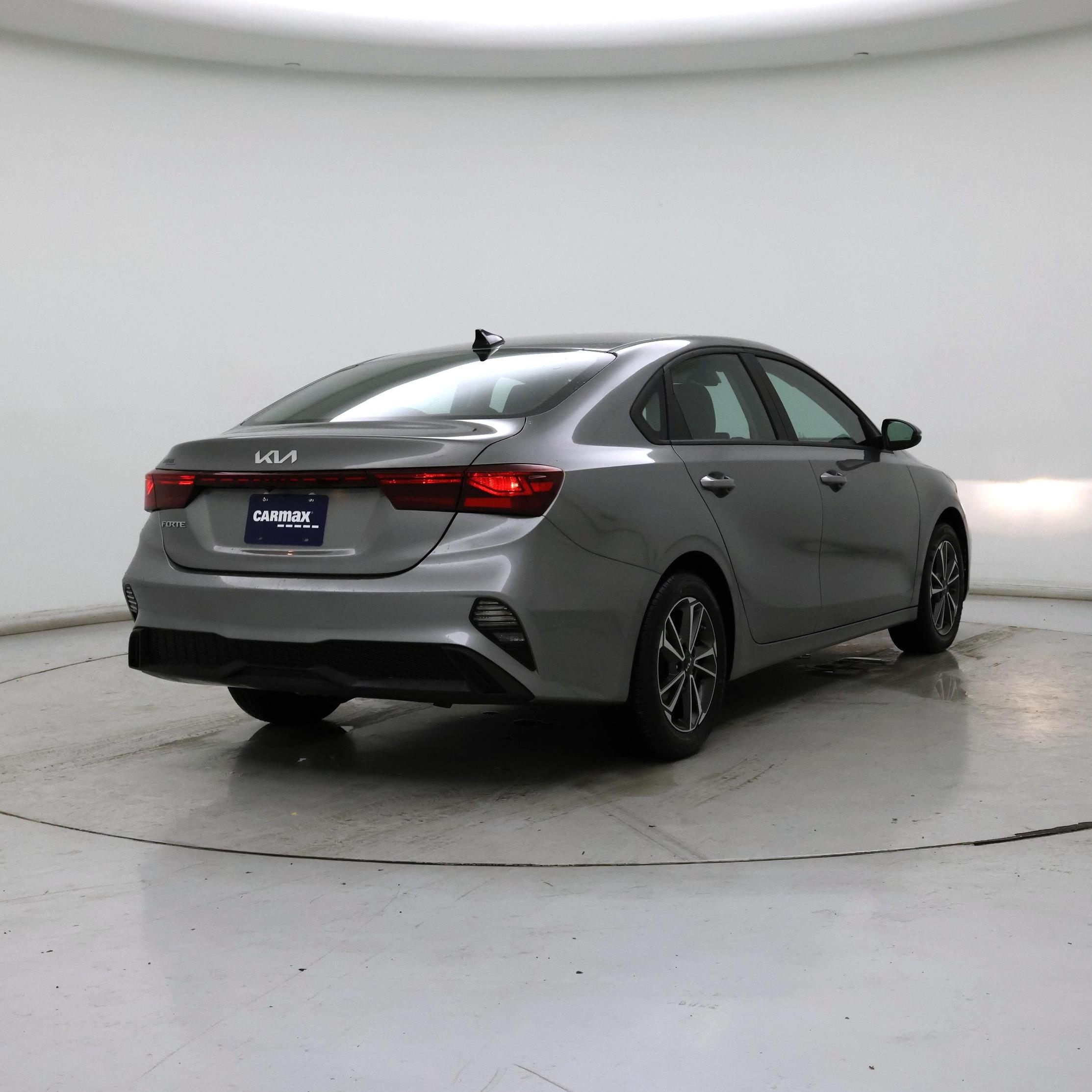 Thumbnail: 2022 Kia Forte - 8