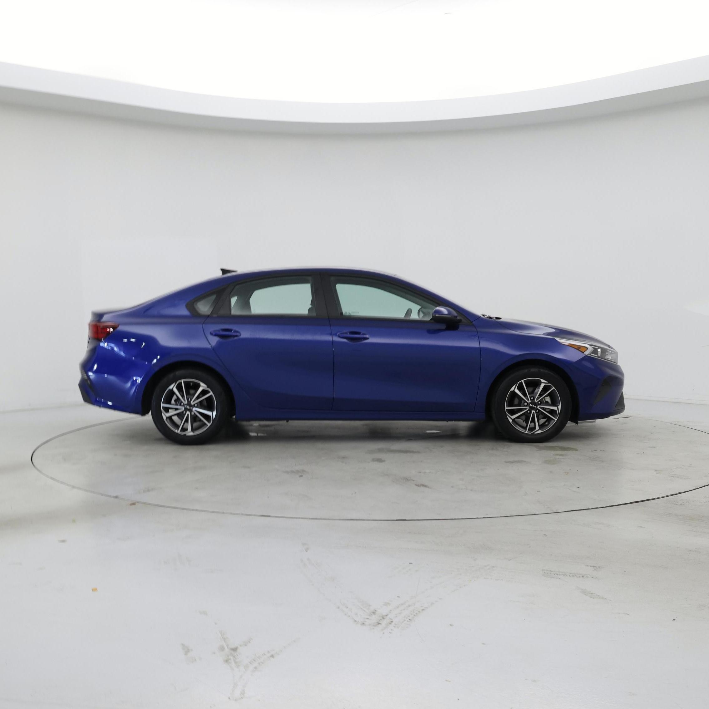 Thumbnail: 2022 Kia Forte - 7