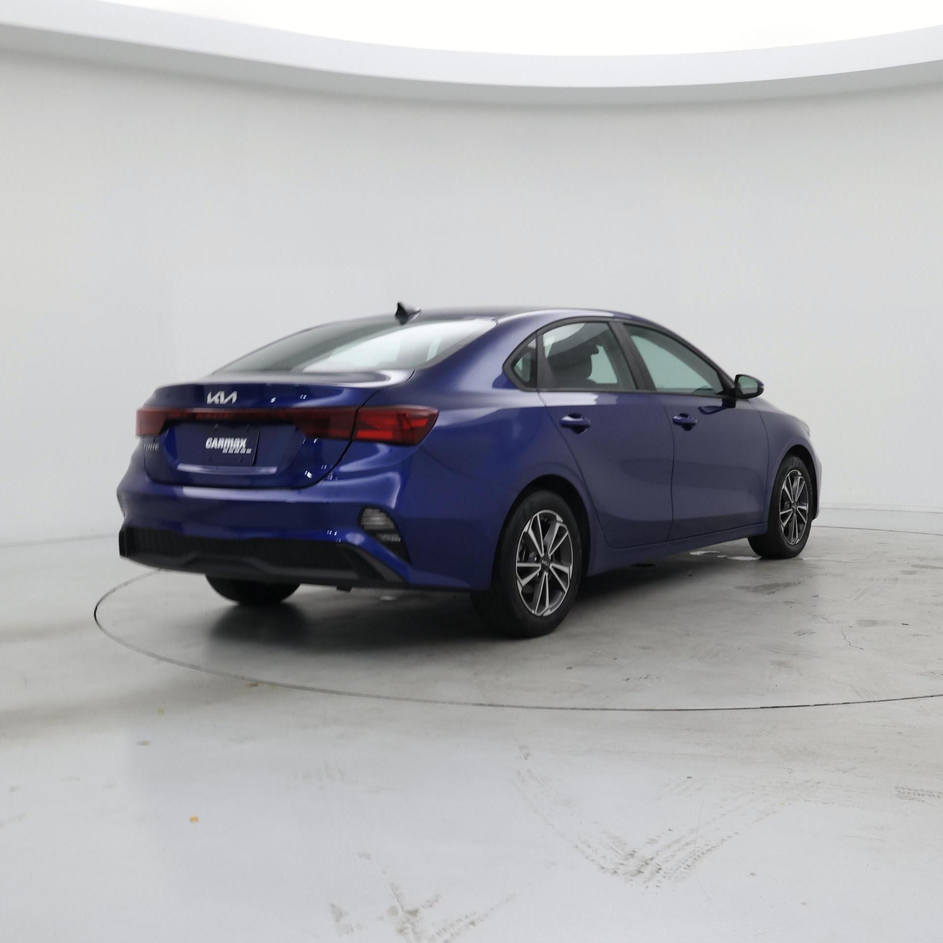 Thumbnail: 2022 Kia Forte - 8