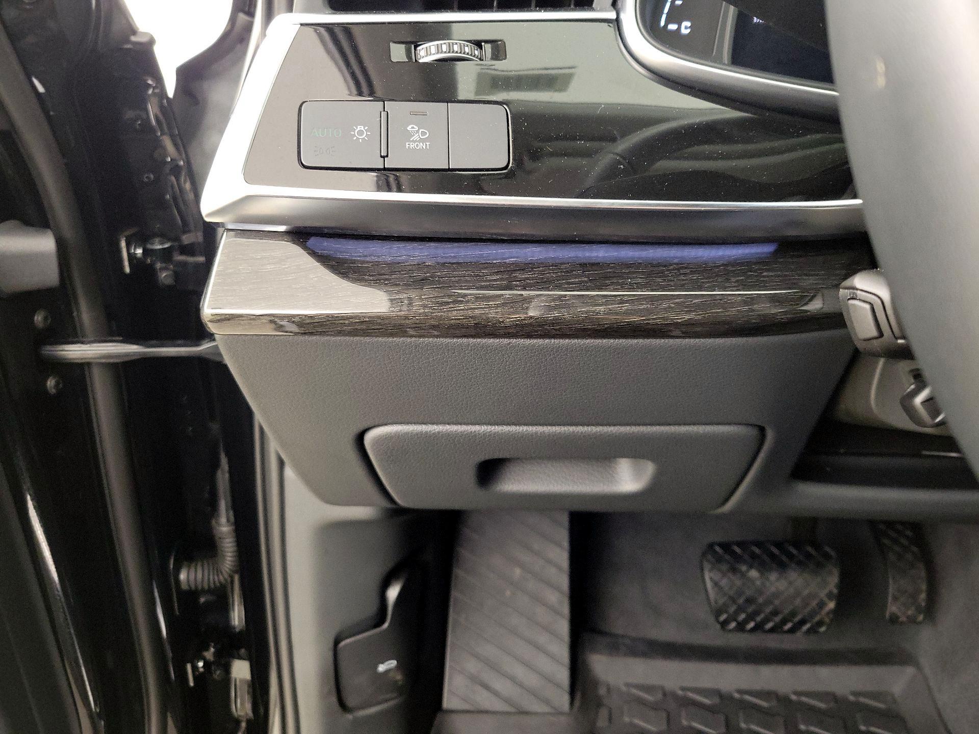 Thumbnail: 2022 Audi Q7 - 13