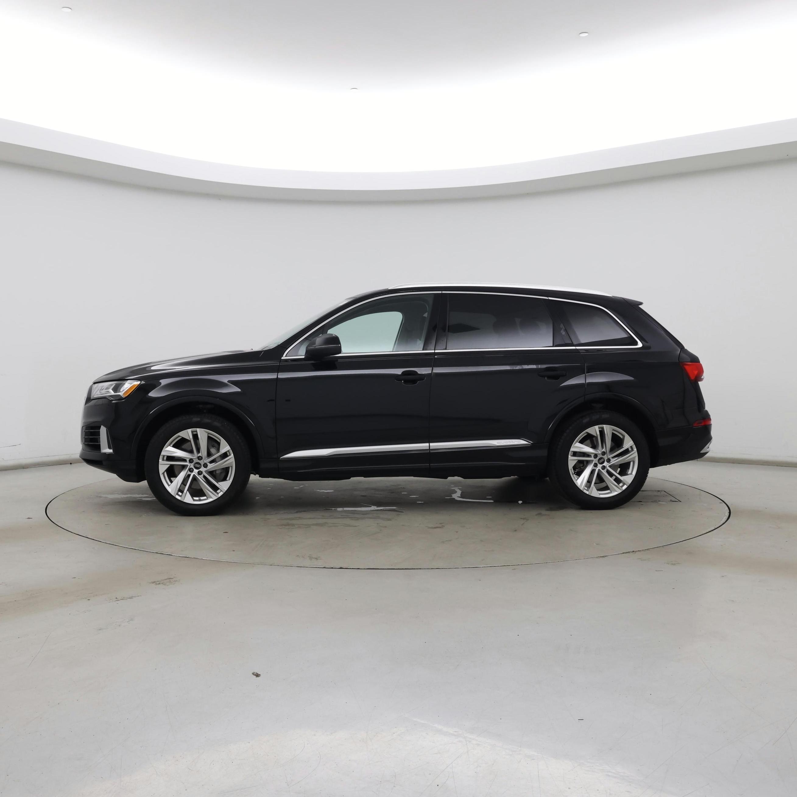 Thumbnail: 2022 Audi Q7 - 3