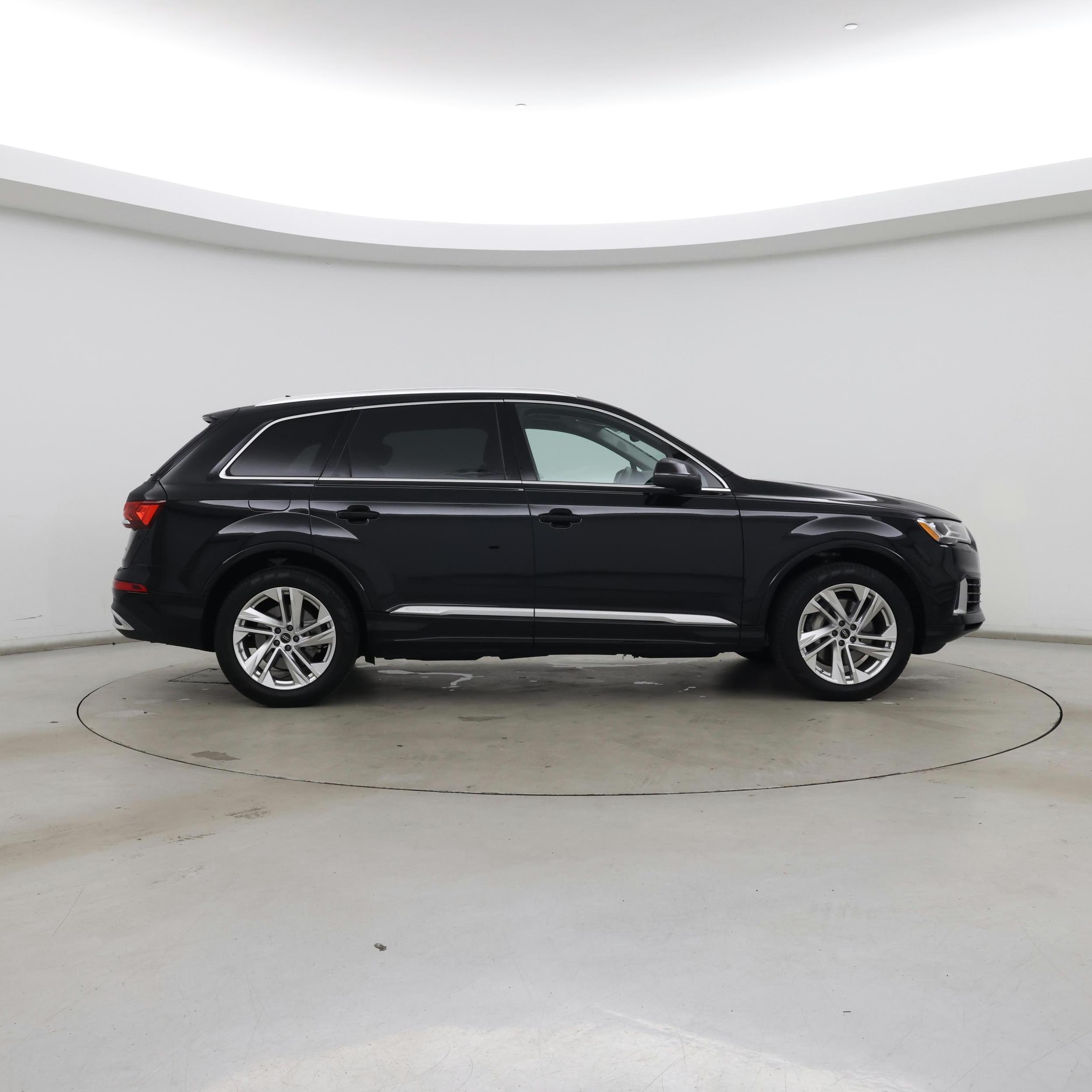 Thumbnail: 2022 Audi Q7 - 7
