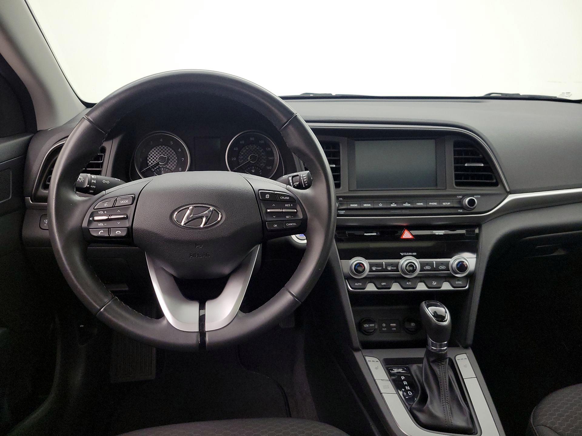 Thumbnail: 2020 Hyundai Elantra - 10