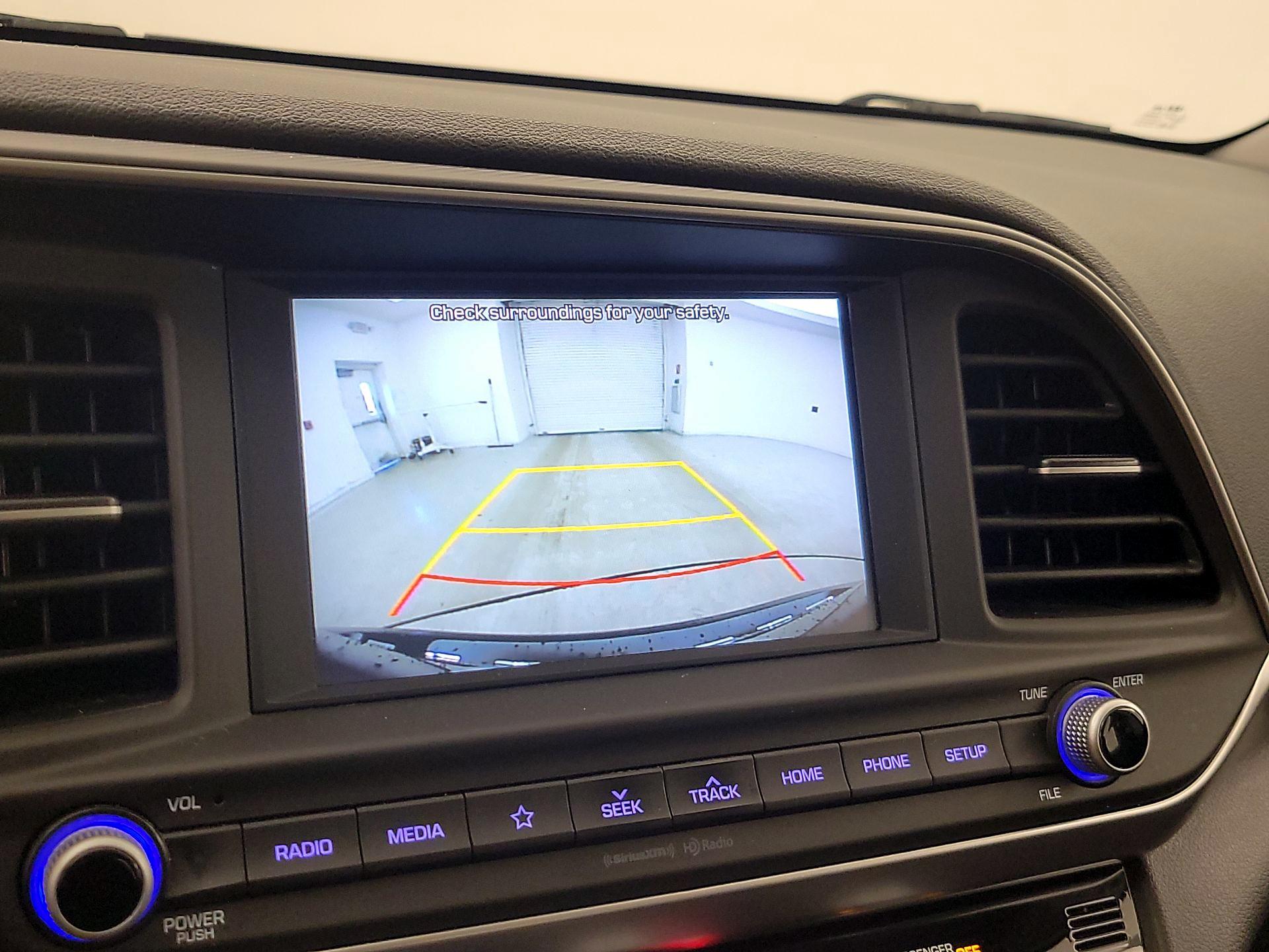 Thumbnail: 2020 Hyundai Elantra - 14