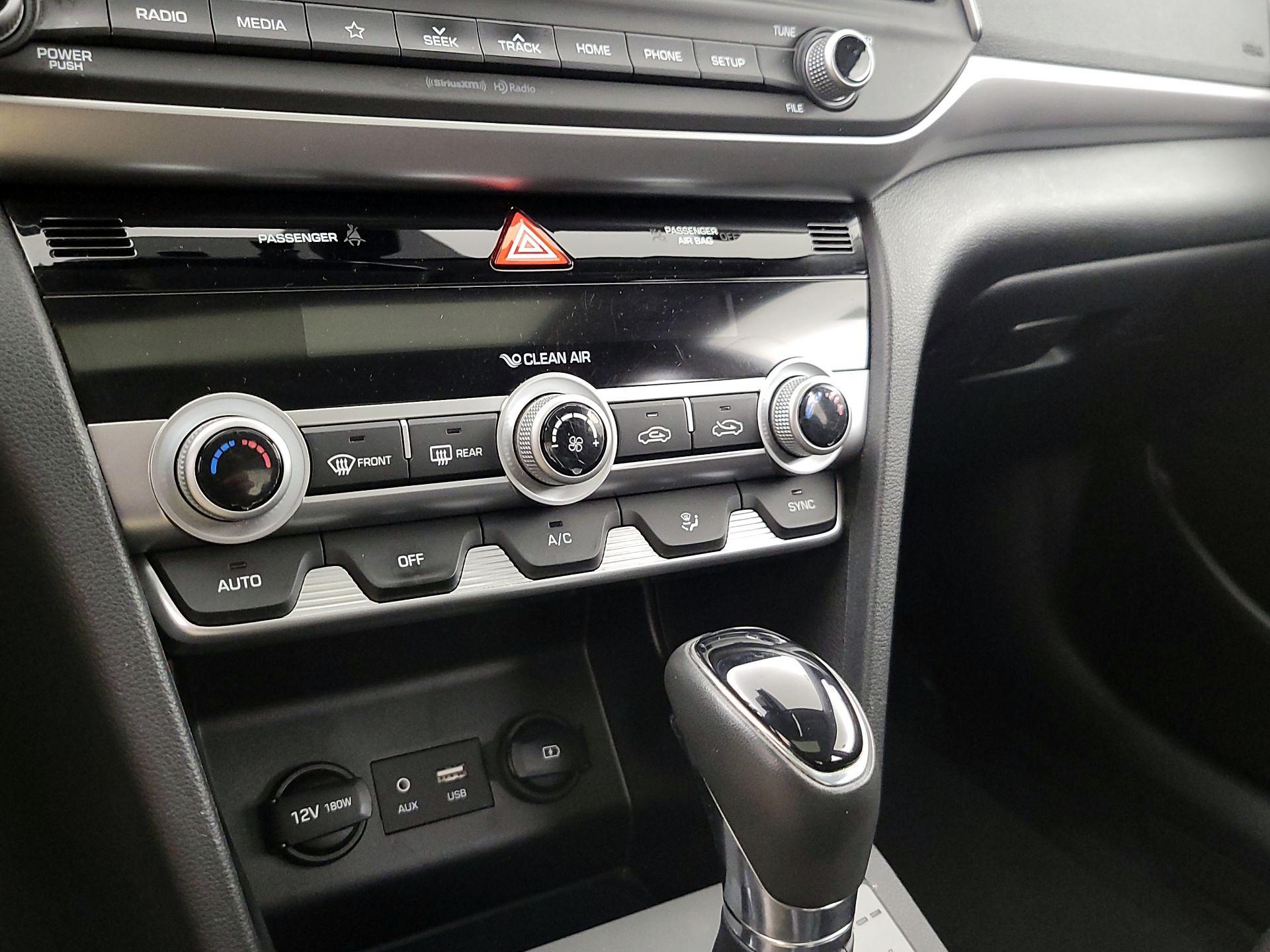 Thumbnail: 2020 Hyundai Elantra - 16