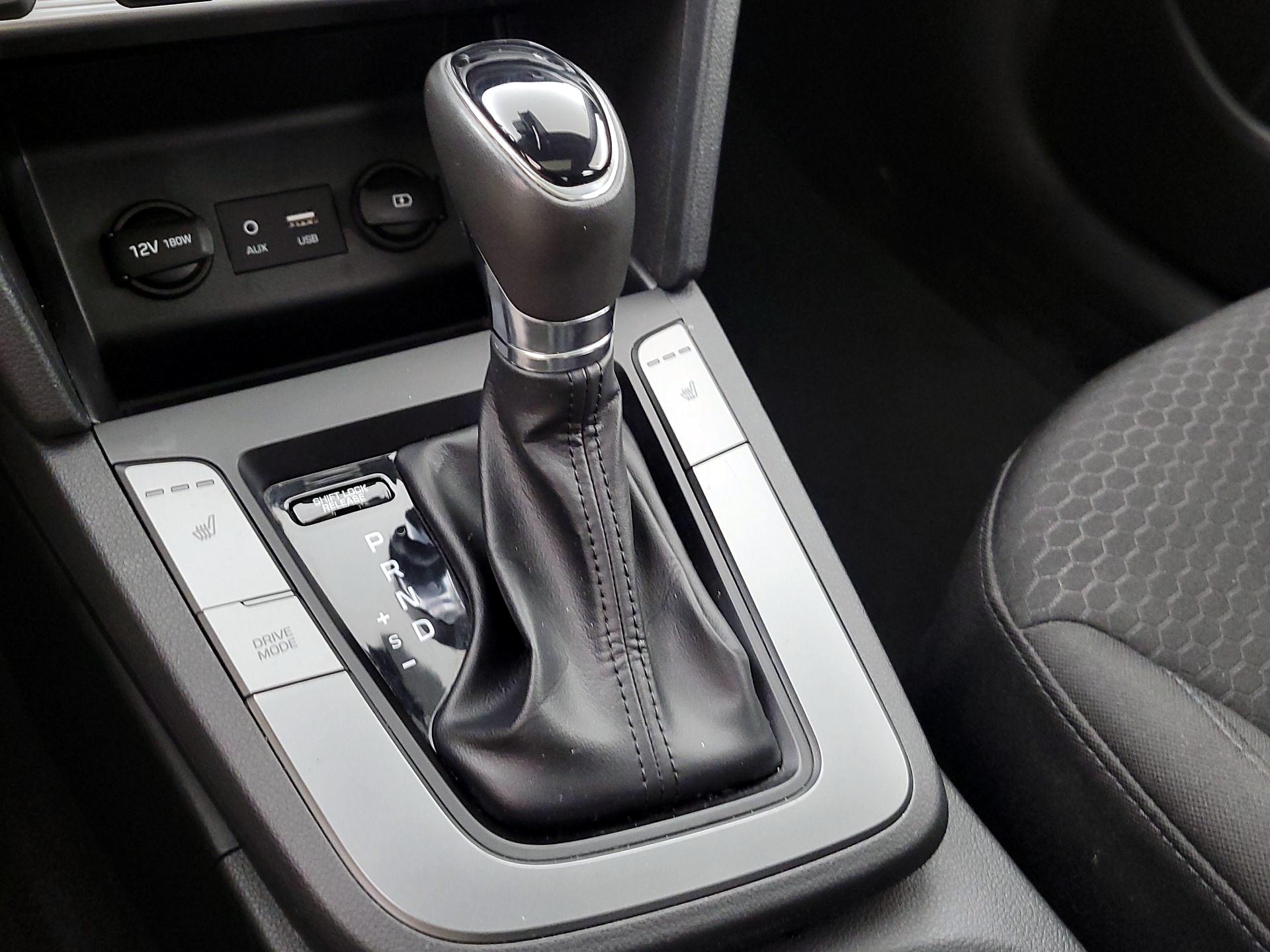 Thumbnail: 2020 Hyundai Elantra - 17