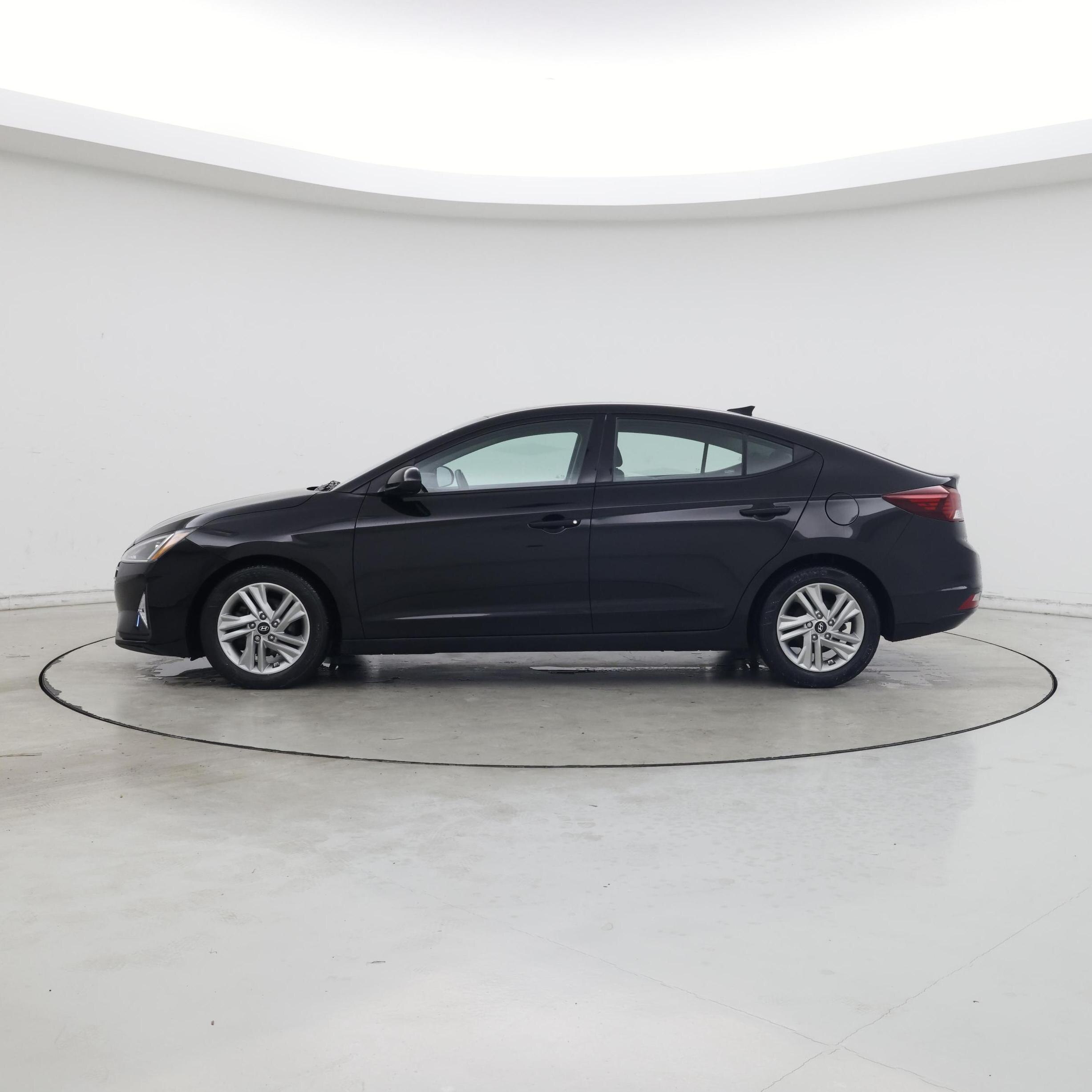 Thumbnail: 2020 Hyundai Elantra - 3