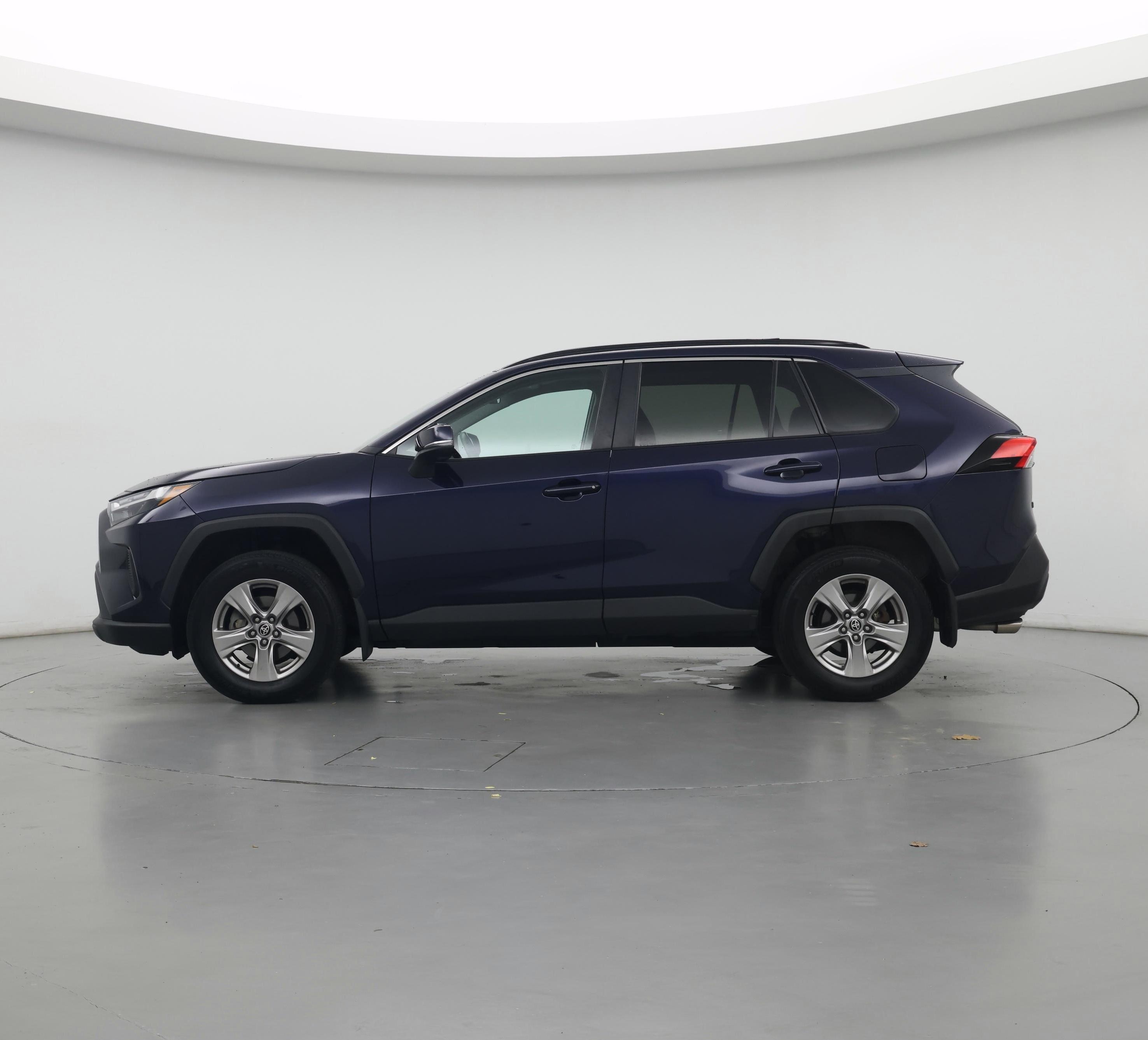 Thumbnail: 2022 Toyota RAV4 - 3
