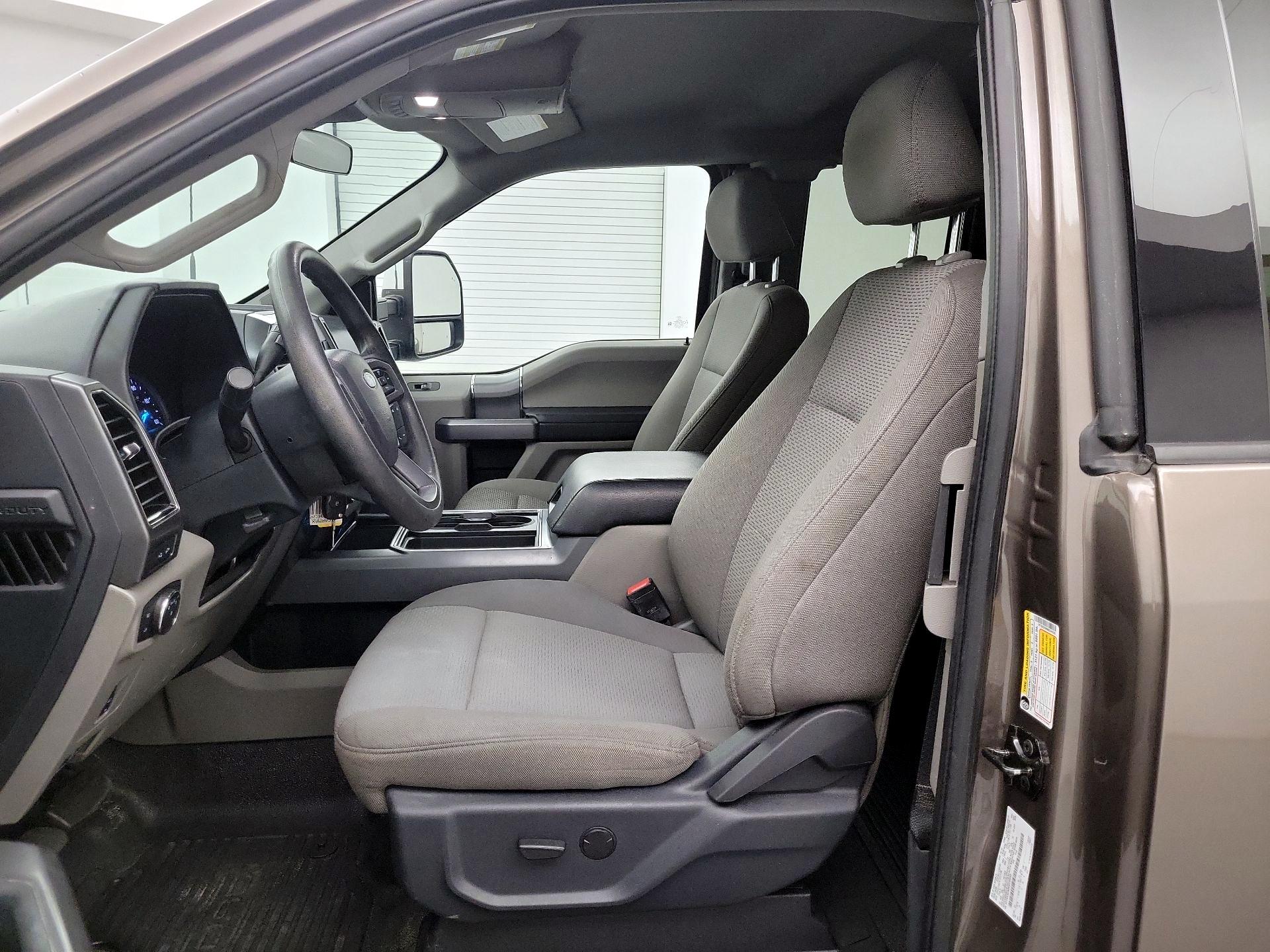 Thumbnail: 2022 Ford F-350 - 9