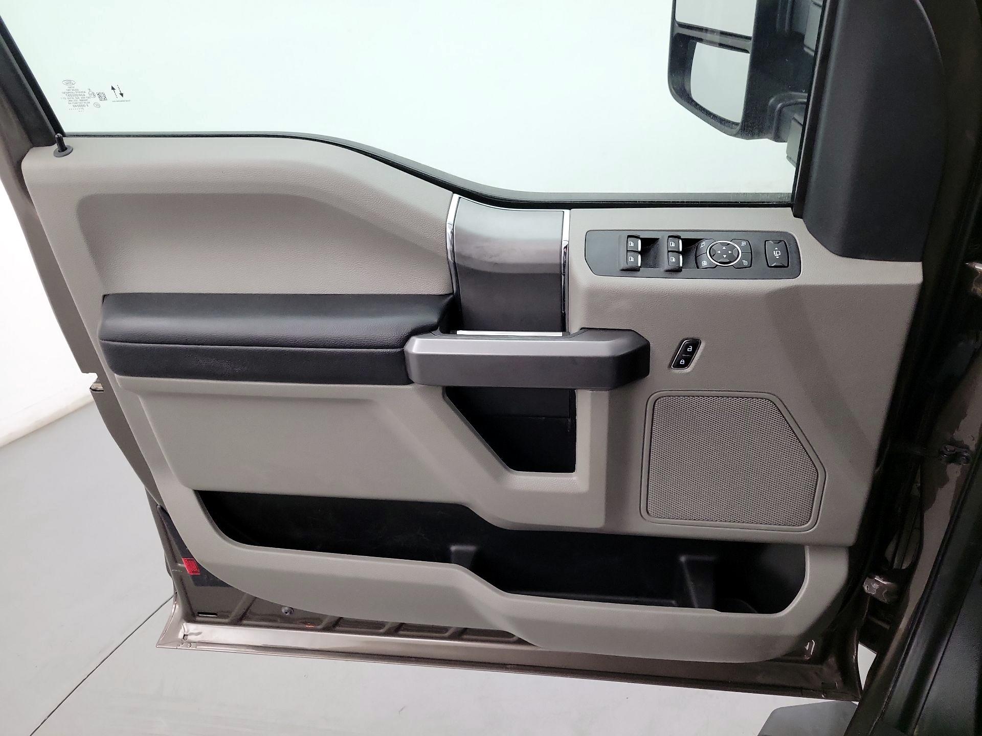 Thumbnail: 2022 Ford F-350 - 10