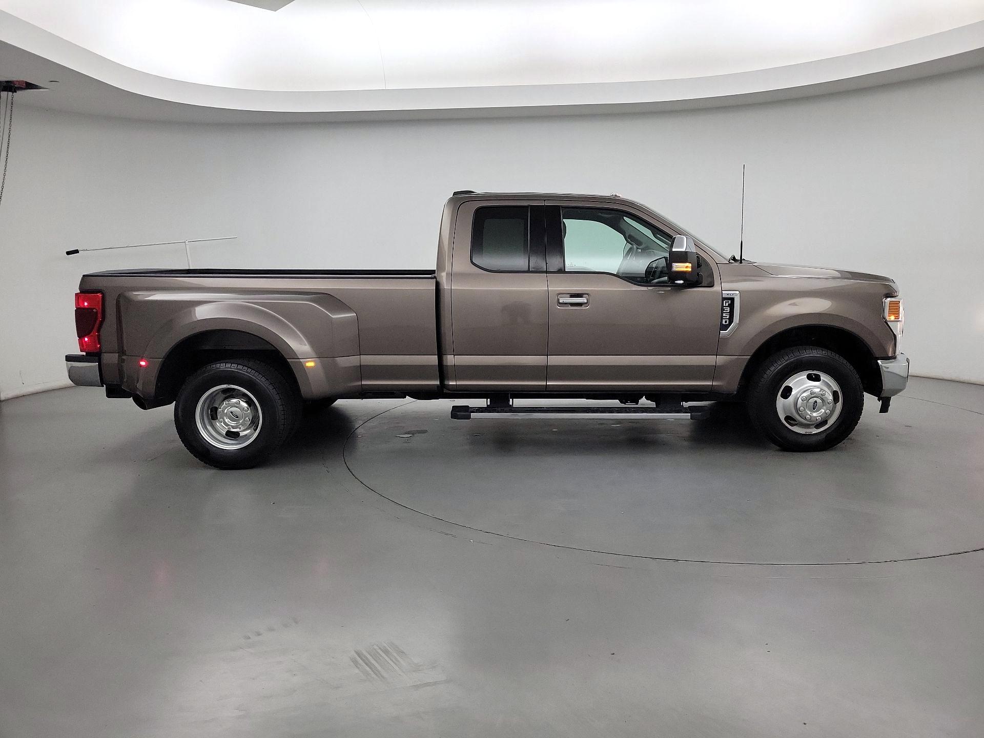 Thumbnail: 2022 Ford F-350 - 4