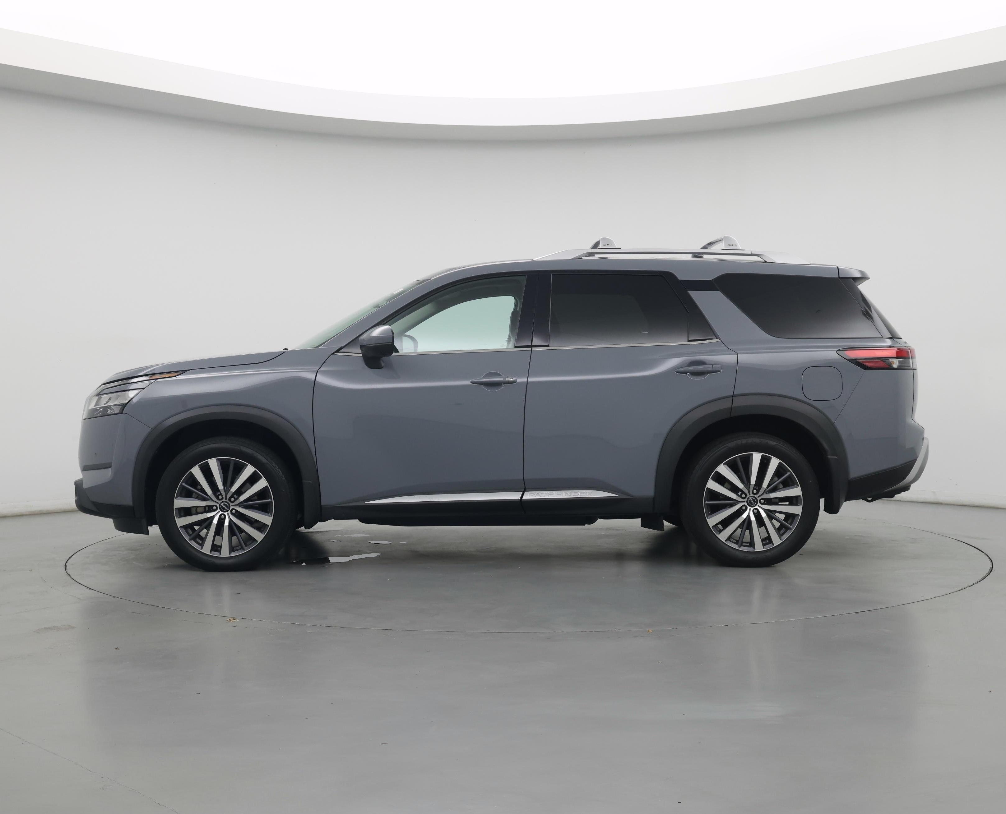 Thumbnail: 2022 Nissan Pathfinder - 3