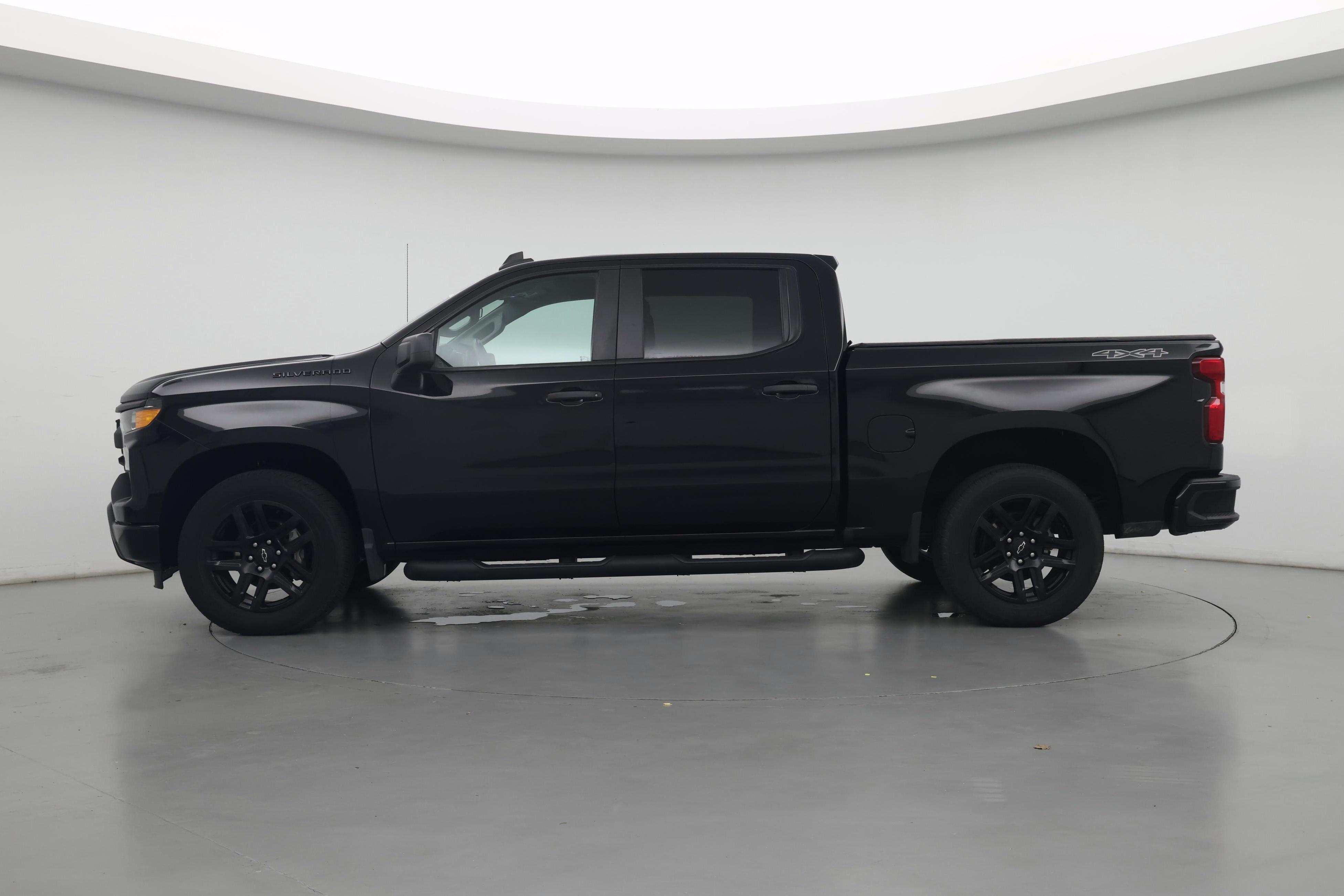 Thumbnail: 2023 Chevrolet Silverado 1500 - 3