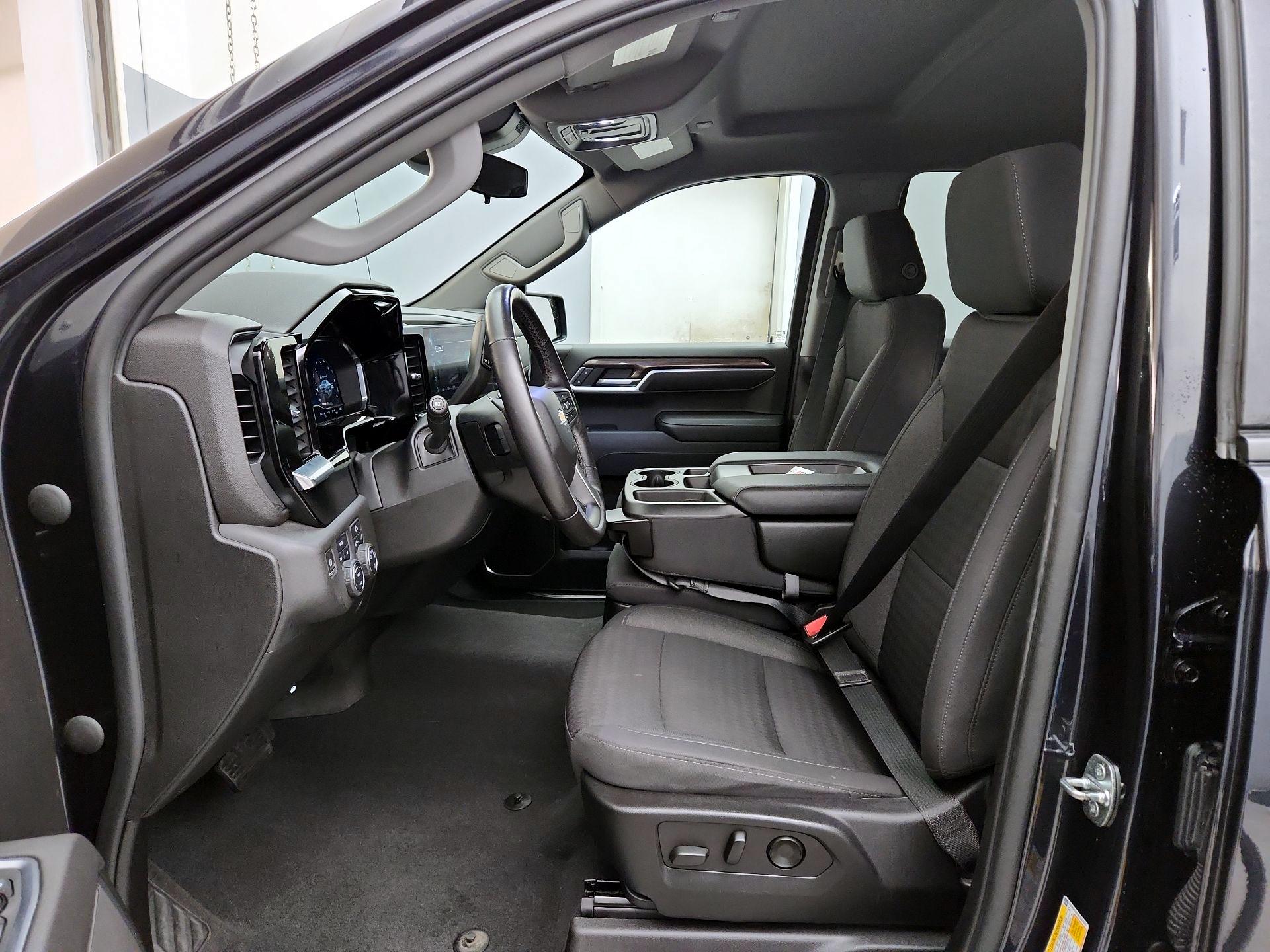 Thumbnail: 2022 Chevrolet Silverado 1500 - 11