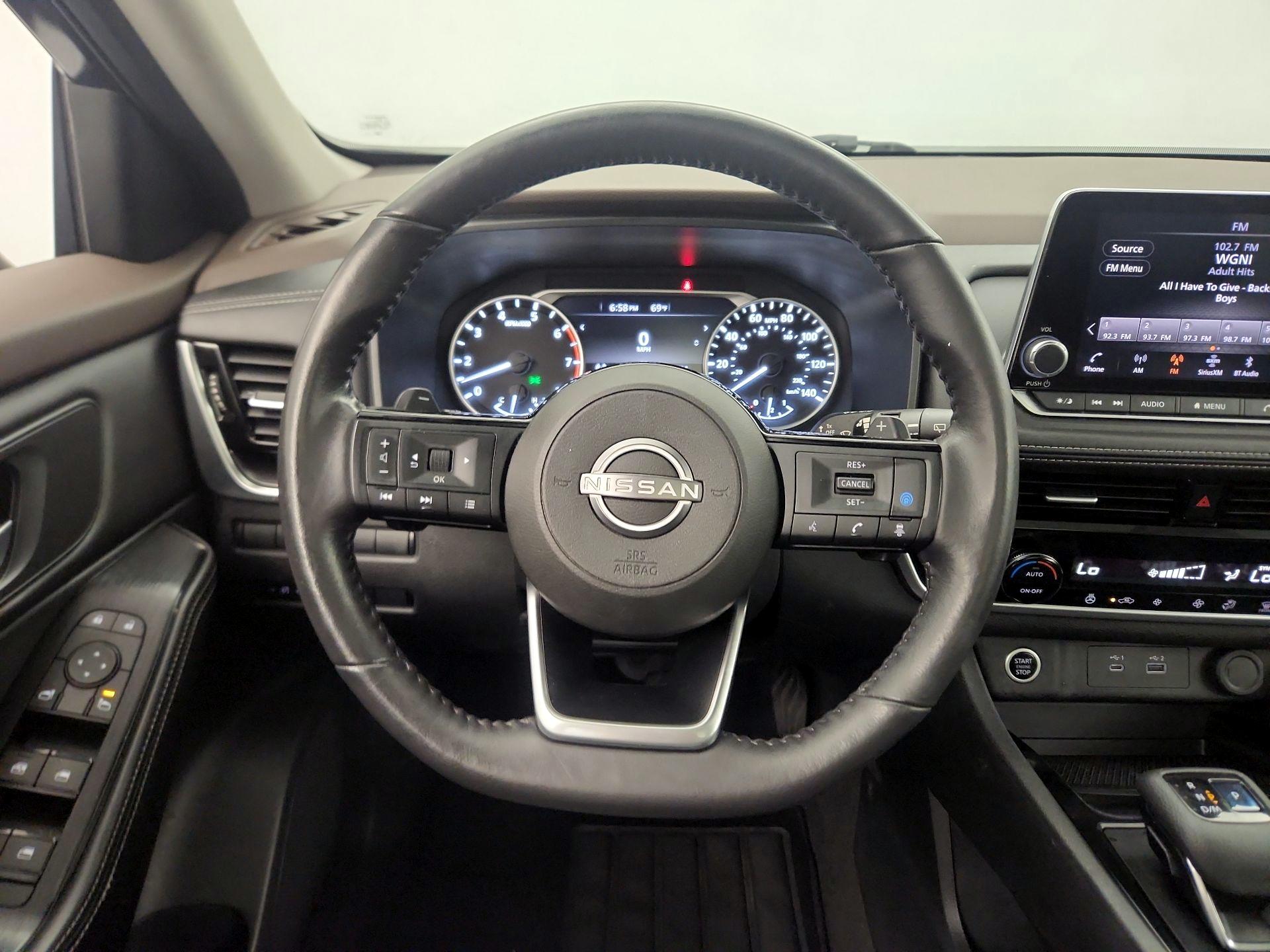 Thumbnail: 2022 Nissan Rogue - 10
