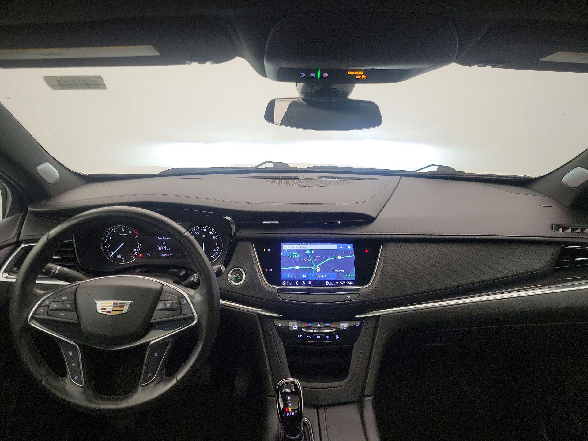 Thumbnail: 2022 Cadillac XT5 - 9