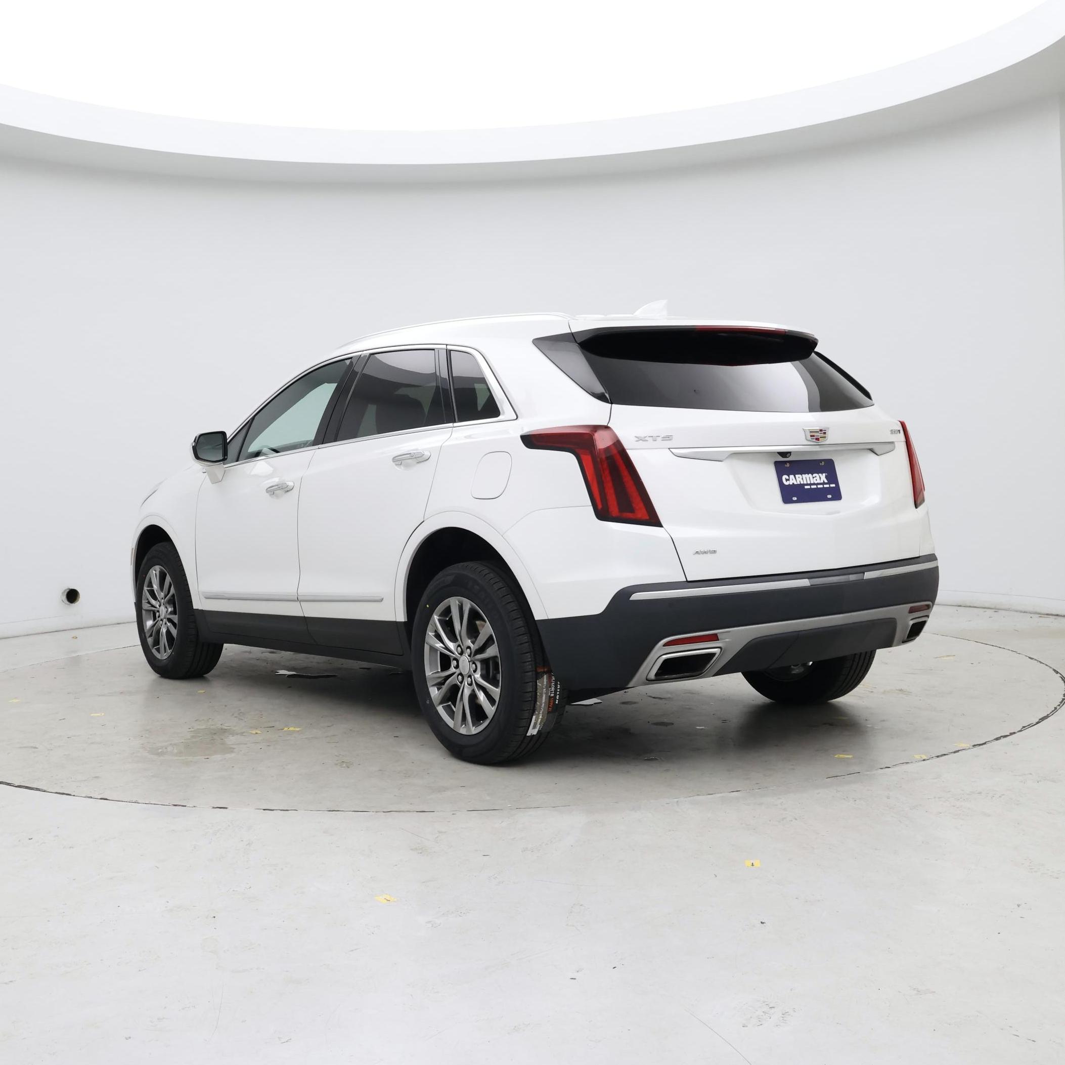 Thumbnail: 2022 Cadillac XT5 - 2