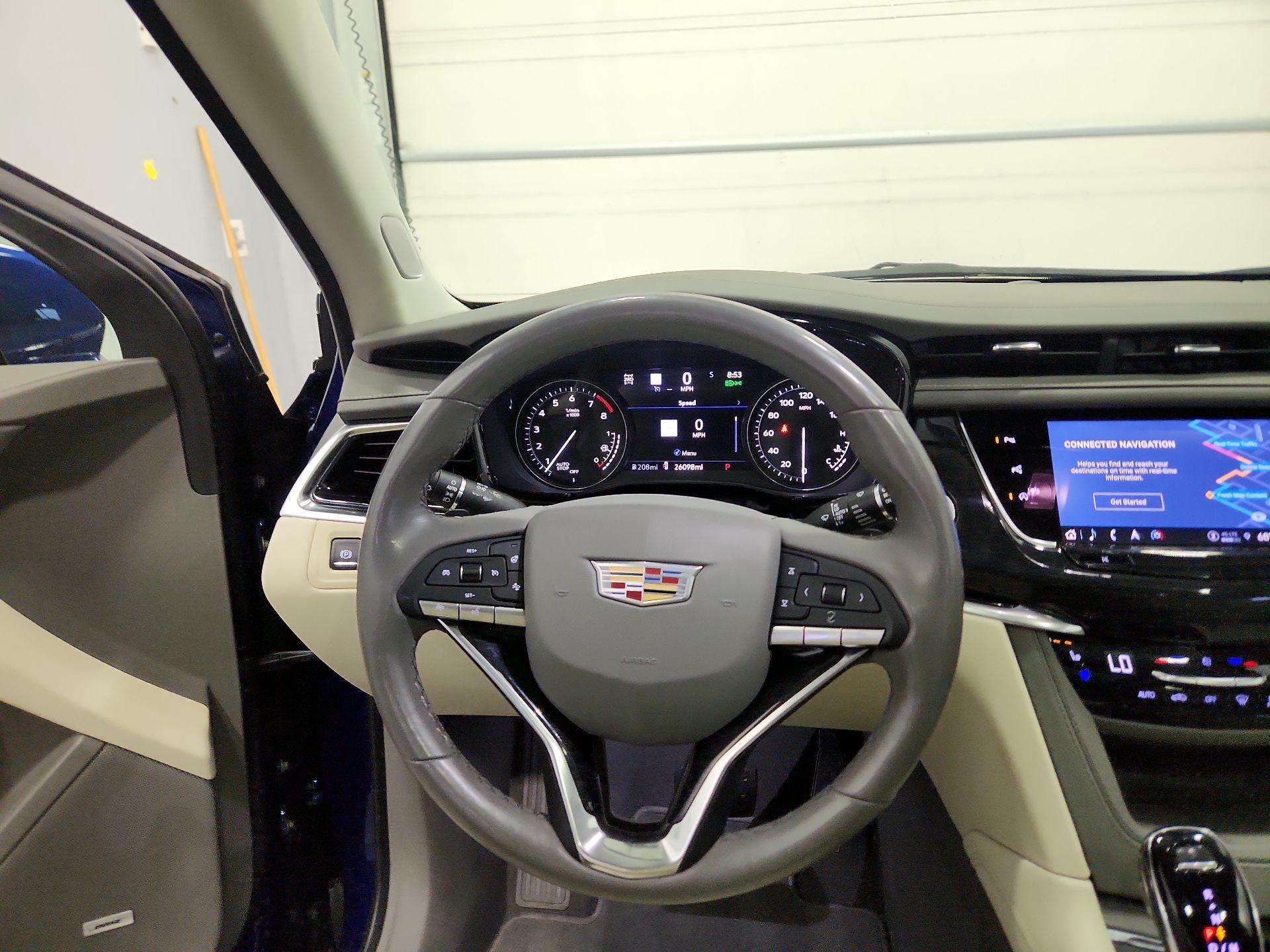 Thumbnail: 2023 Cadillac XT6 - 10
