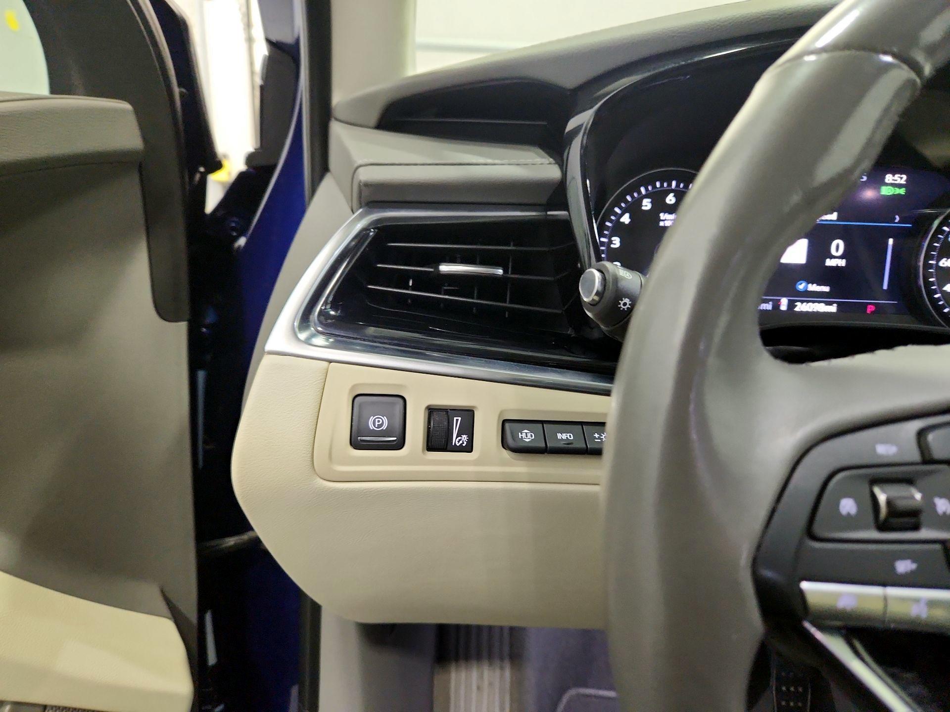 Thumbnail: 2023 Cadillac XT6 - 13