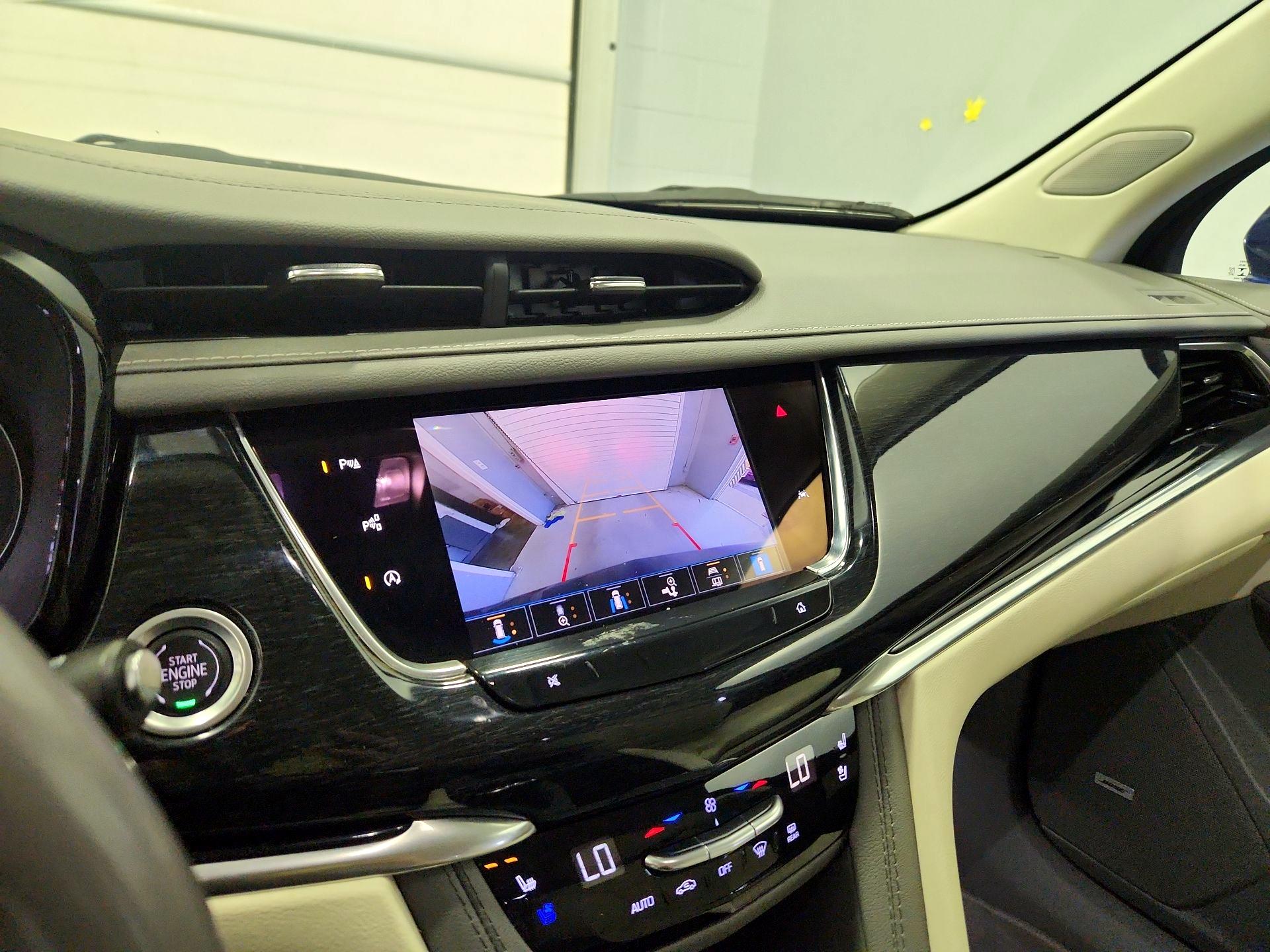 Thumbnail: 2023 Cadillac XT6 - 15