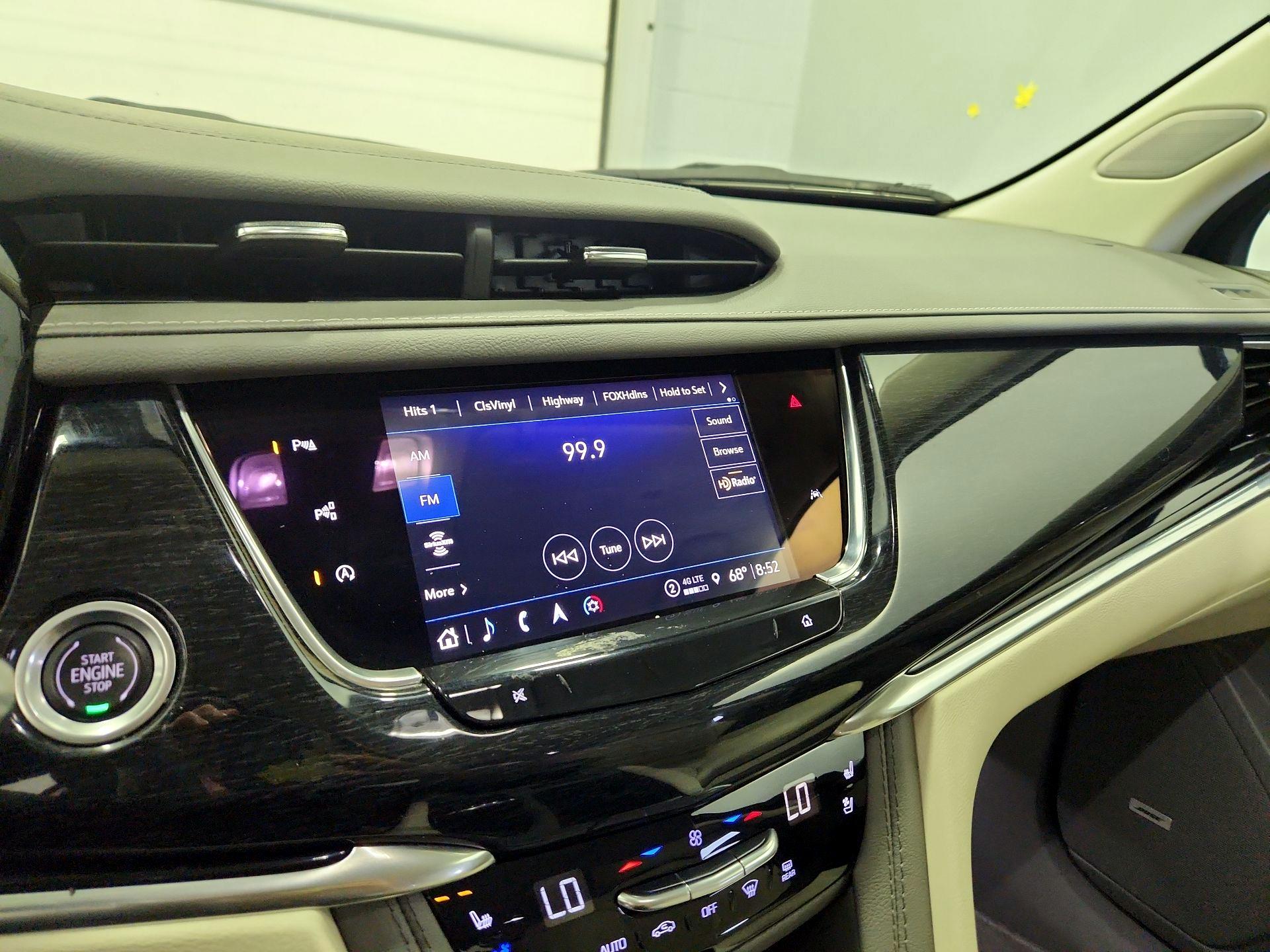 Thumbnail: 2023 Cadillac XT6 - 16