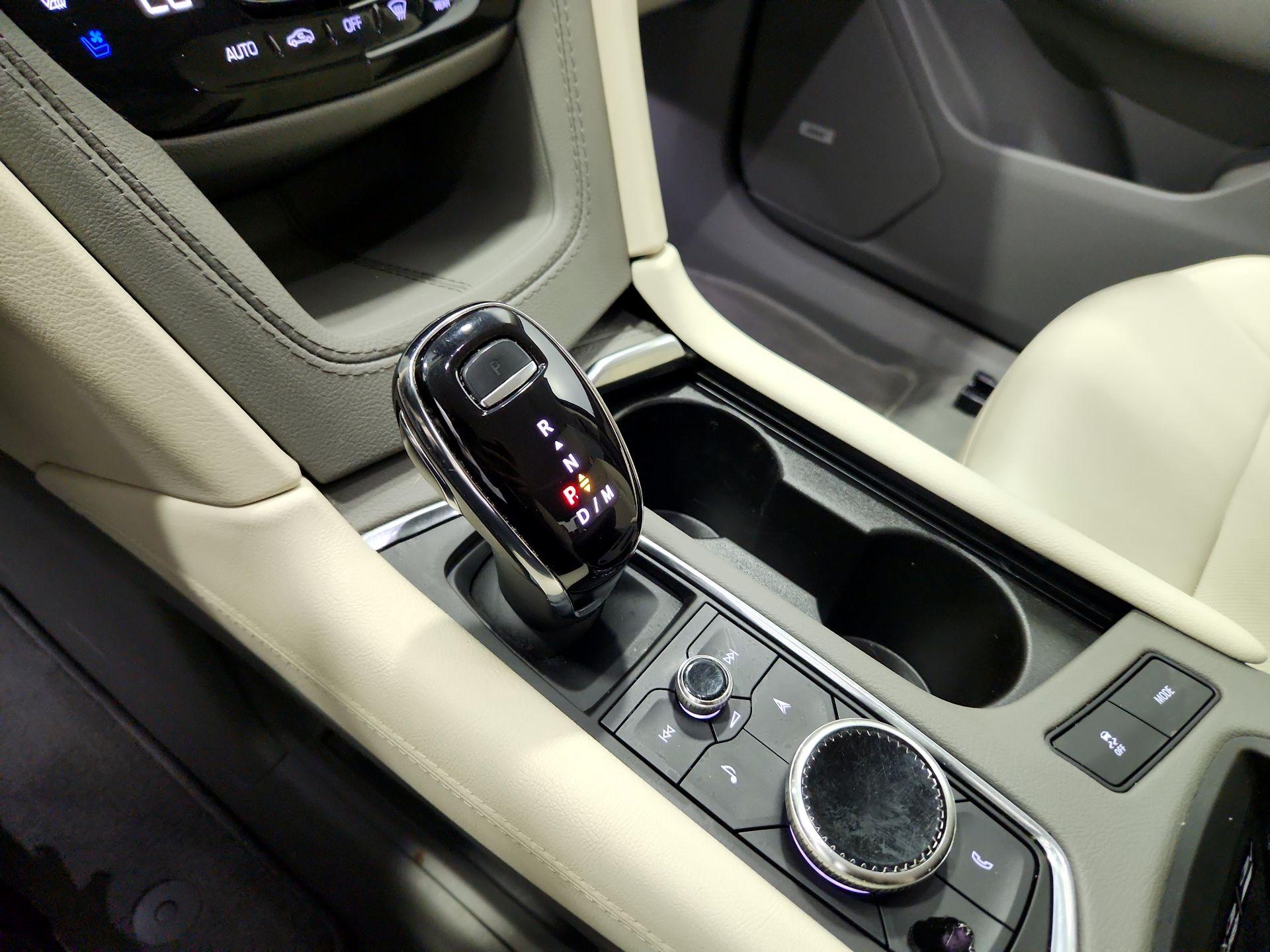 Thumbnail: 2023 Cadillac XT6 - 18
