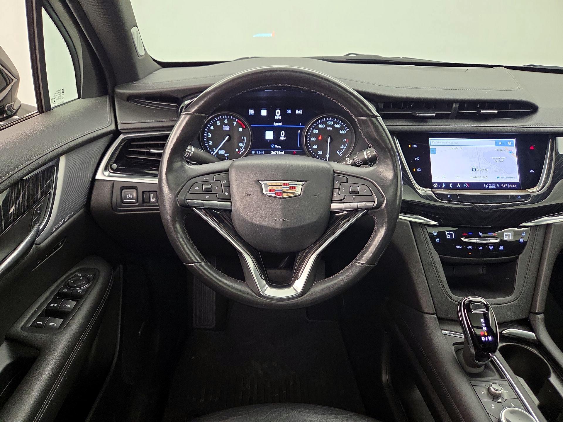 Thumbnail: 2022 Cadillac XT6 - 10