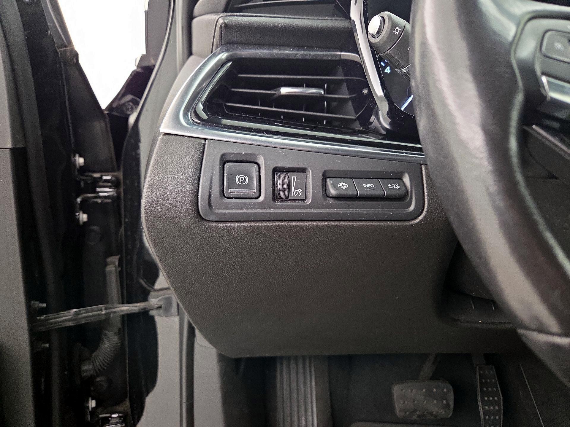 Thumbnail: 2022 Cadillac XT6 - 13