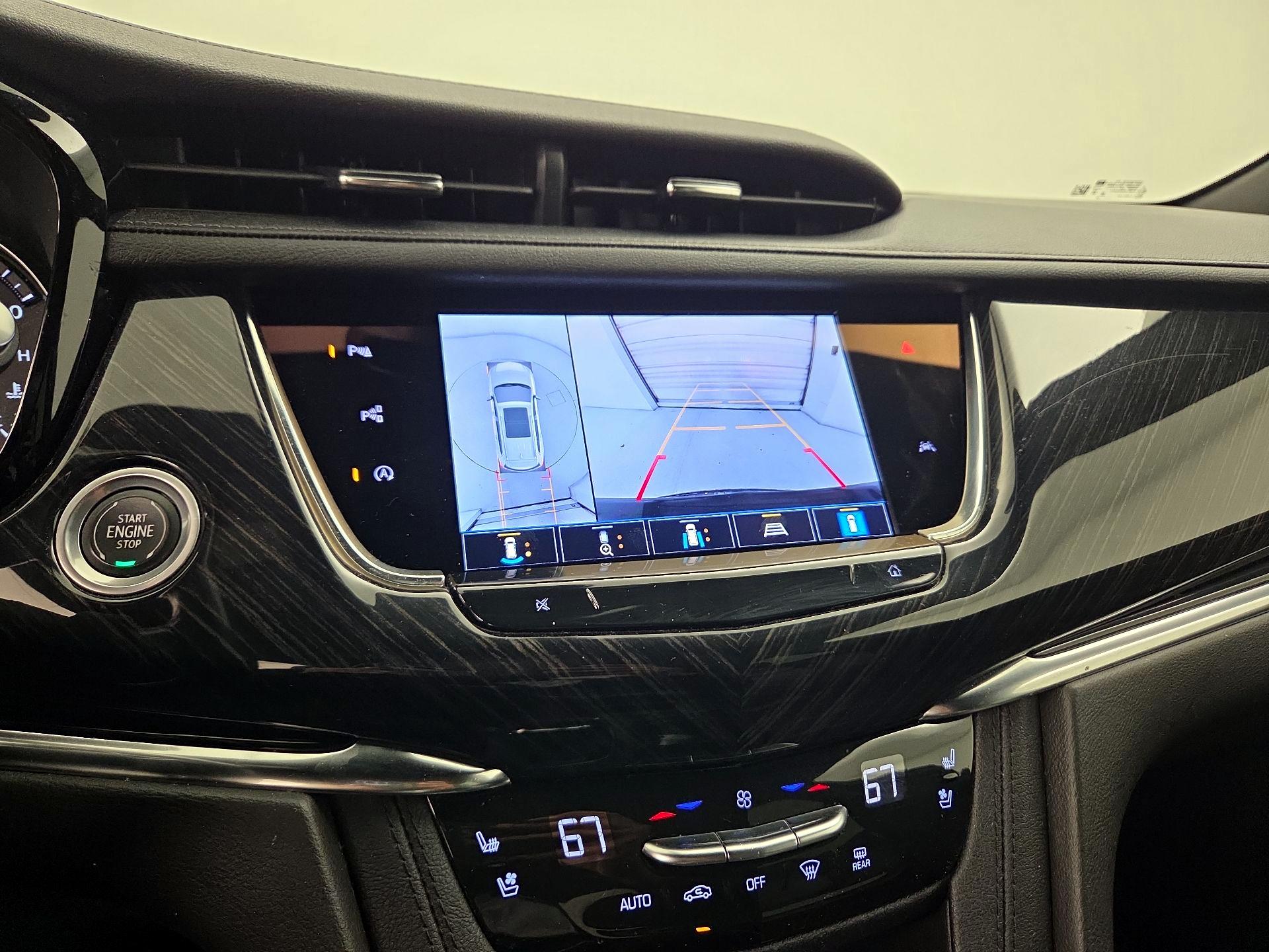 Thumbnail: 2022 Cadillac XT6 - 15