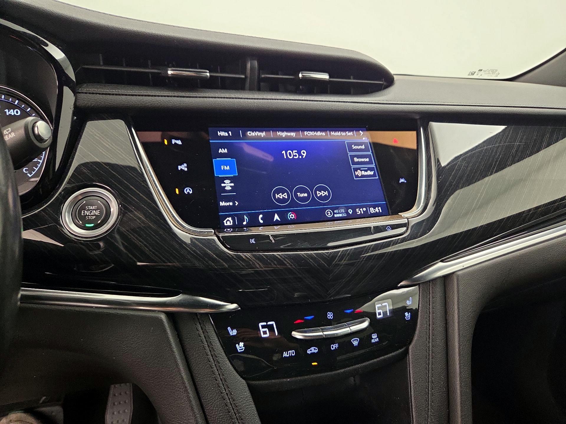 Thumbnail: 2022 Cadillac XT6 - 16