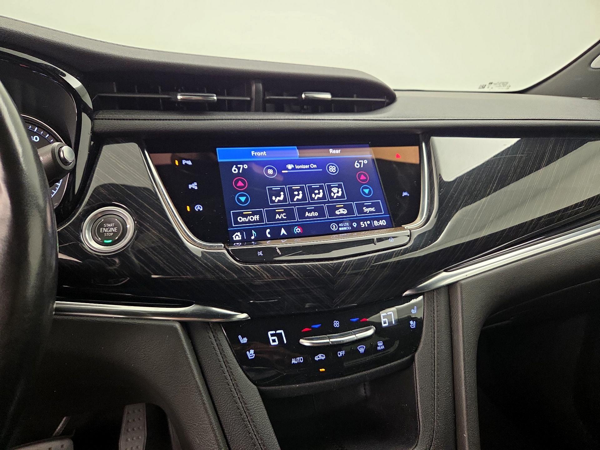 Thumbnail: 2022 Cadillac XT6 - 17