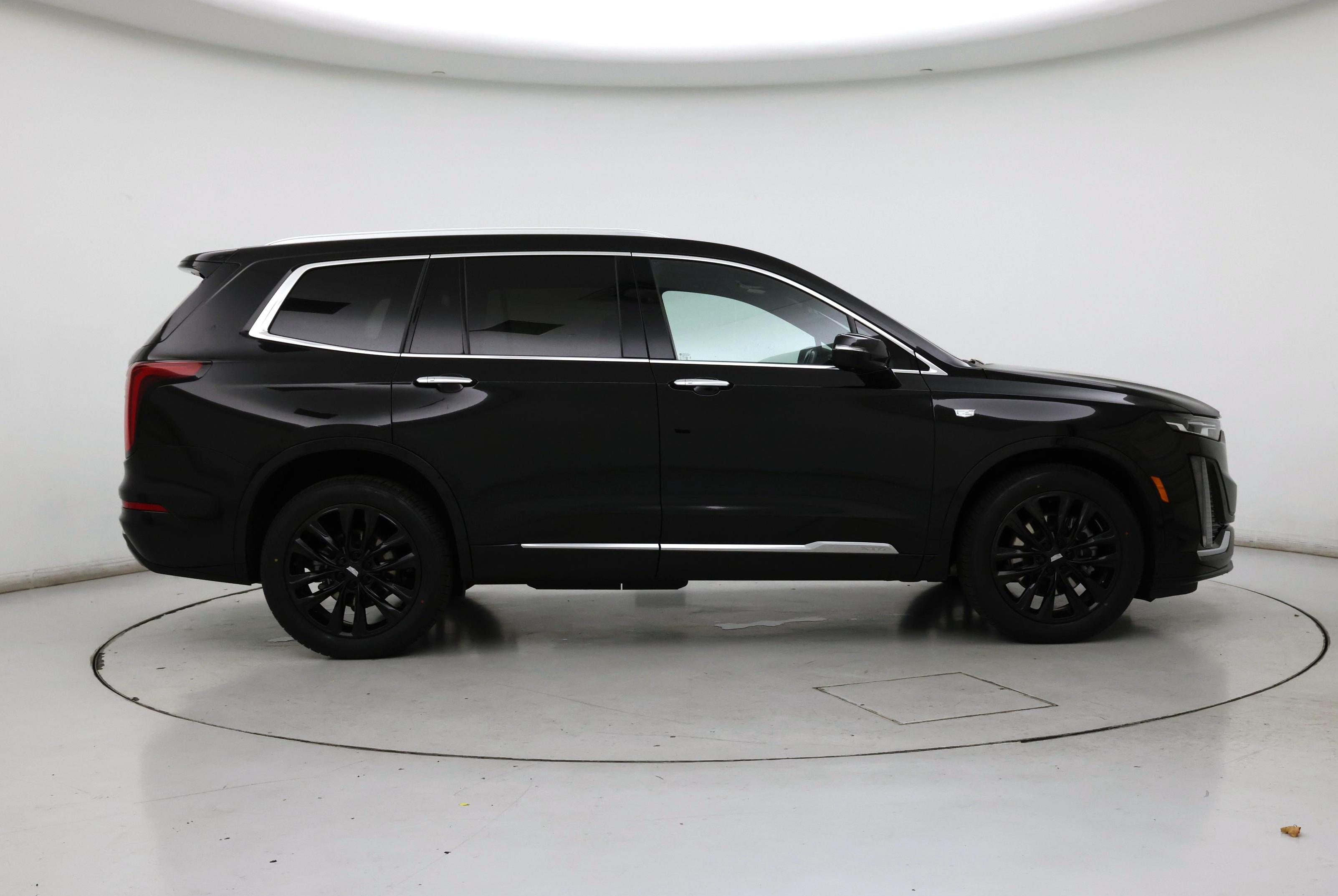 Thumbnail: 2022 Cadillac XT6 - 7