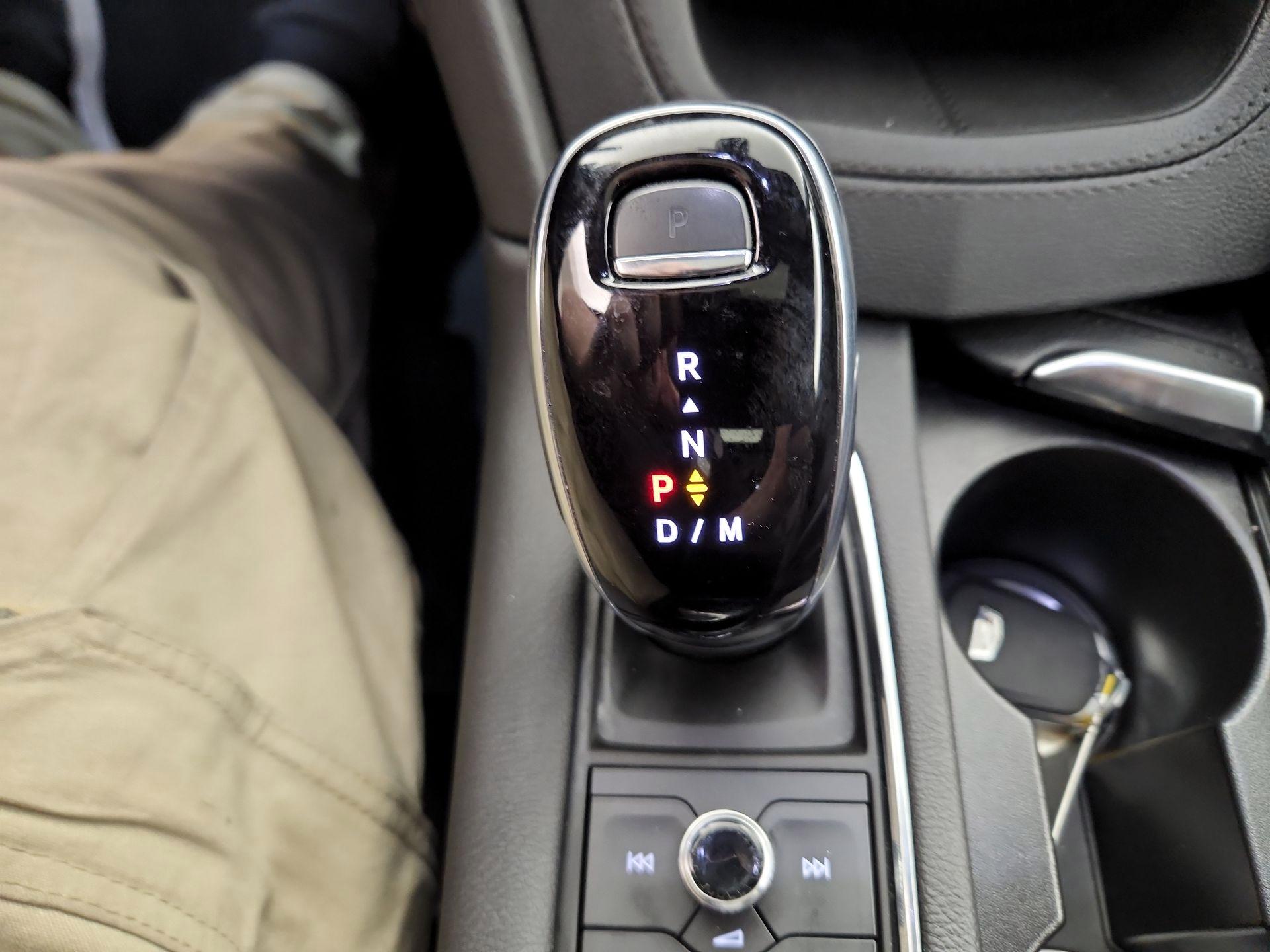 Thumbnail: 2021 Cadillac XT6 - 18