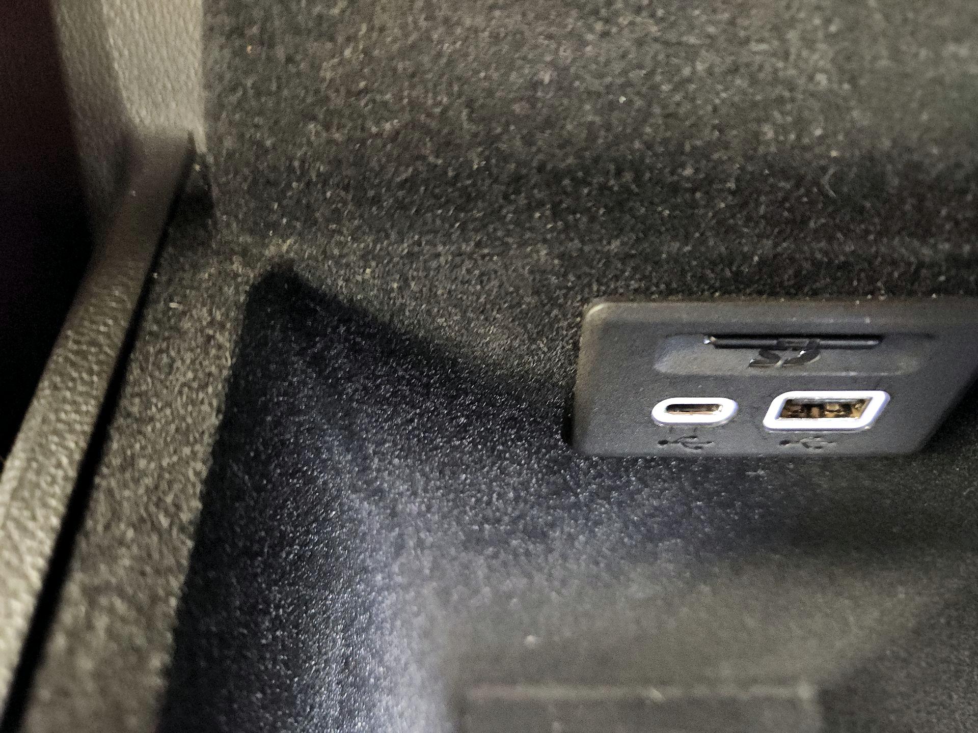 Thumbnail: 2021 Cadillac XT6 - 19