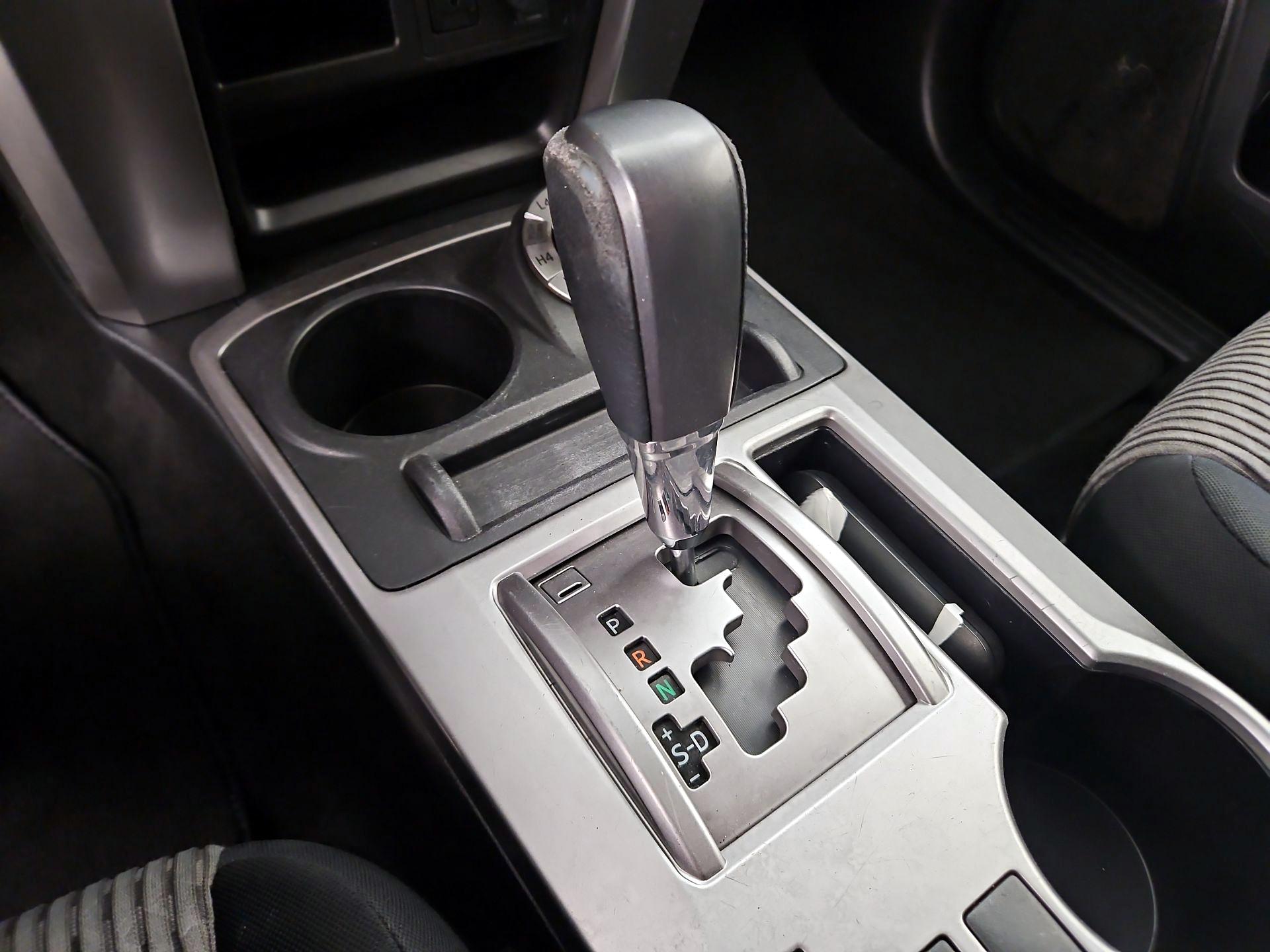 Thumbnail: 2015 Toyota 4Runner - 17