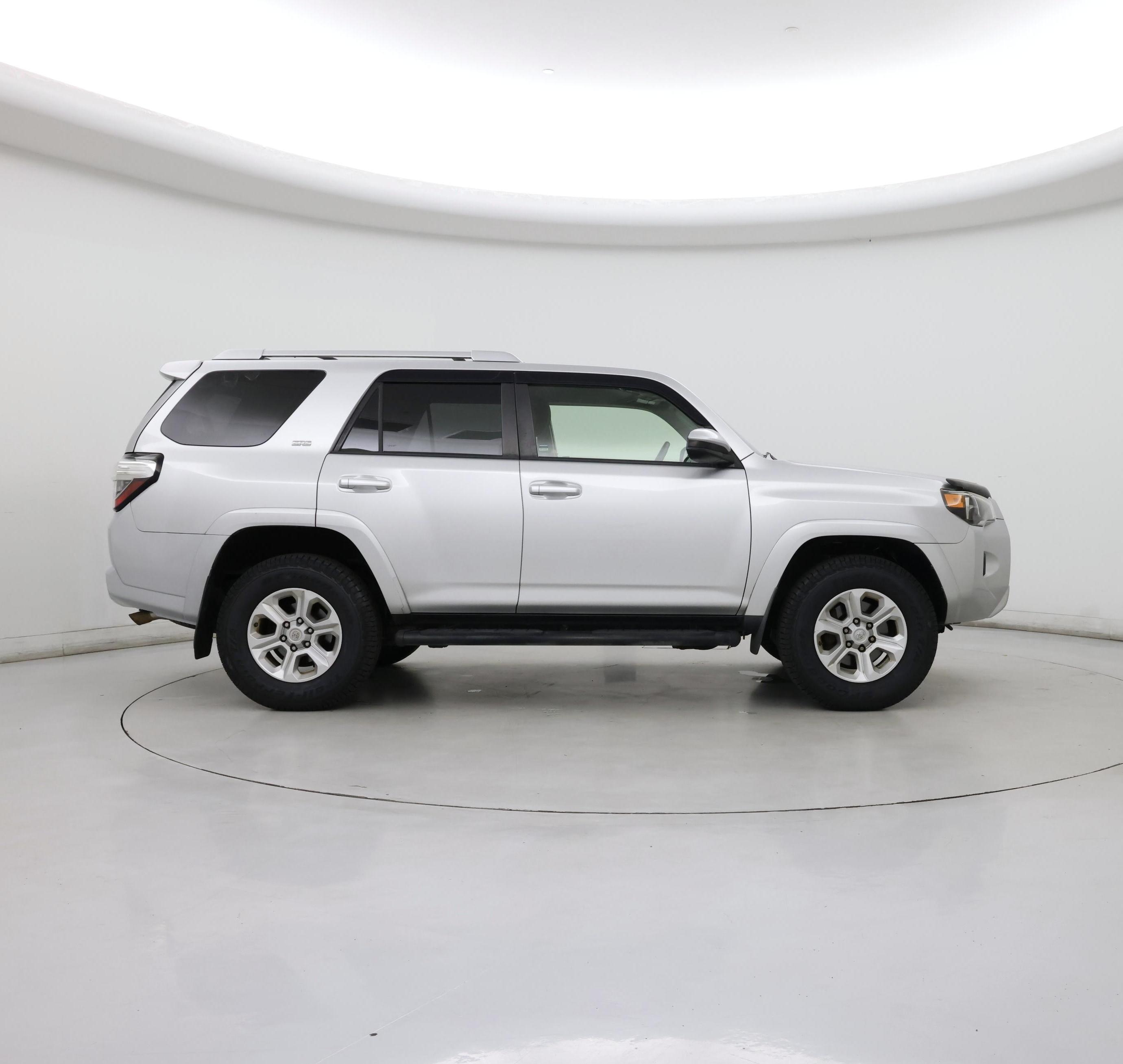 Thumbnail: 2015 Toyota 4Runner - 7