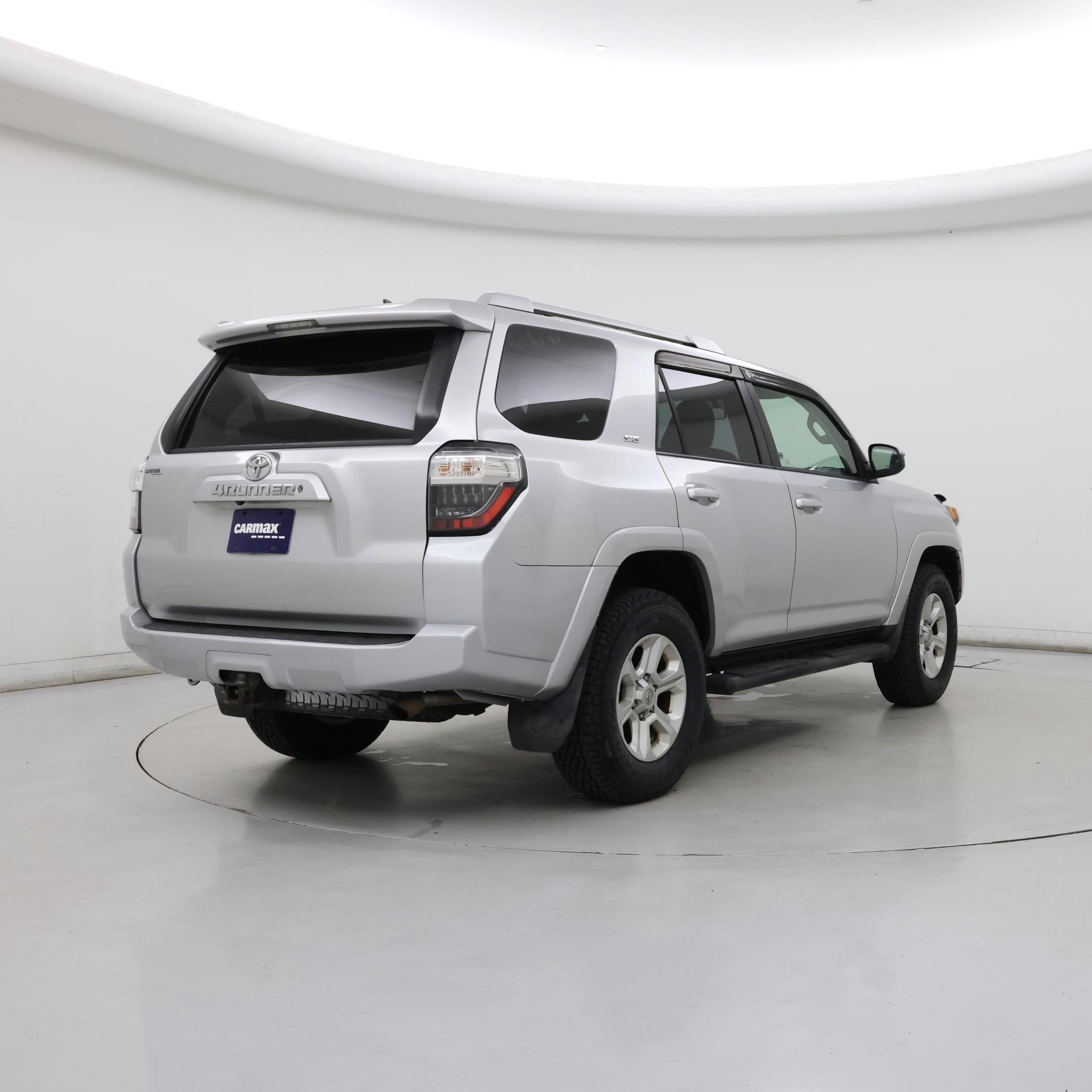 Thumbnail: 2015 Toyota 4Runner - 8