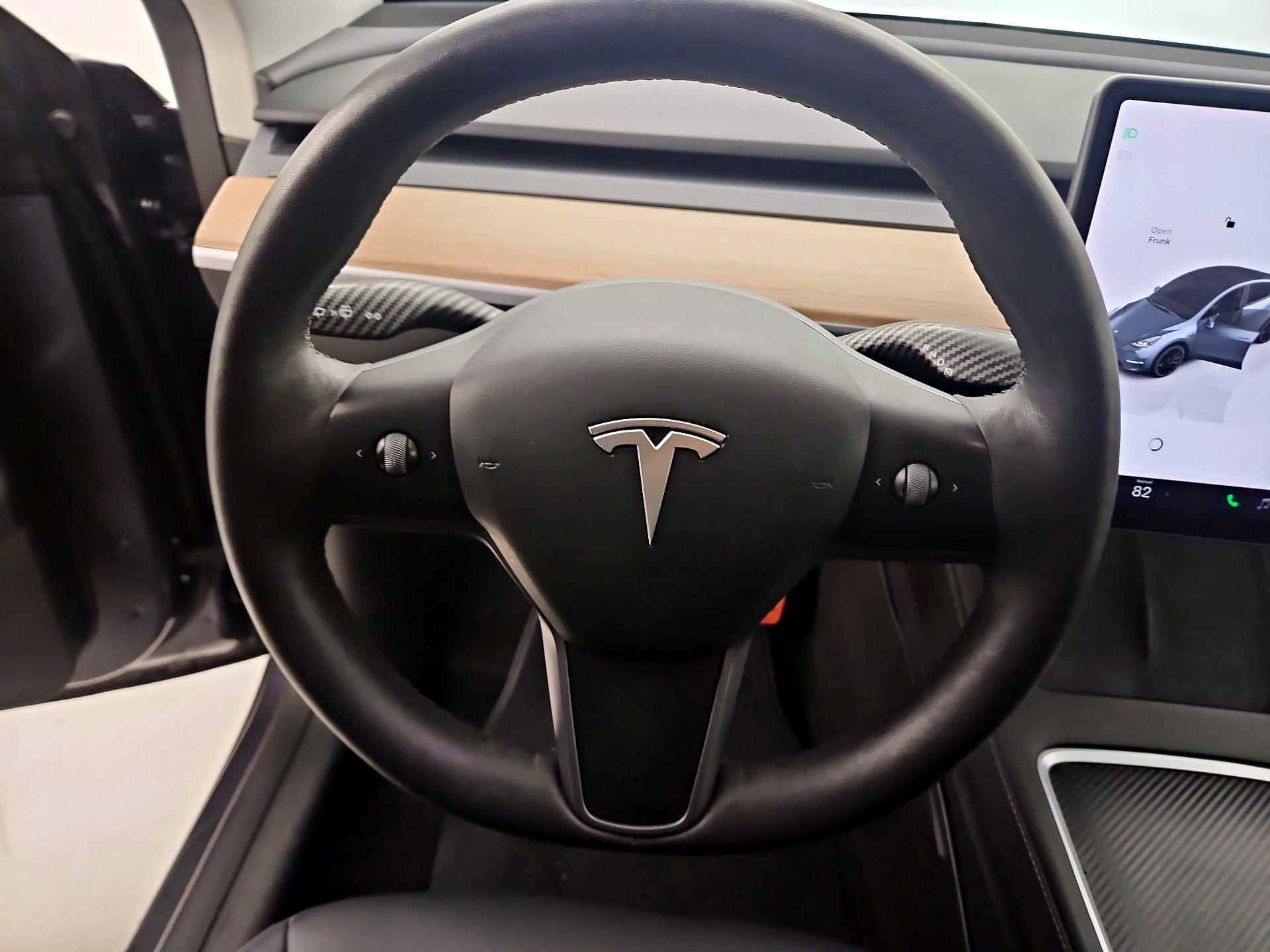 Thumbnail: 2023 Tesla Model Y - 10