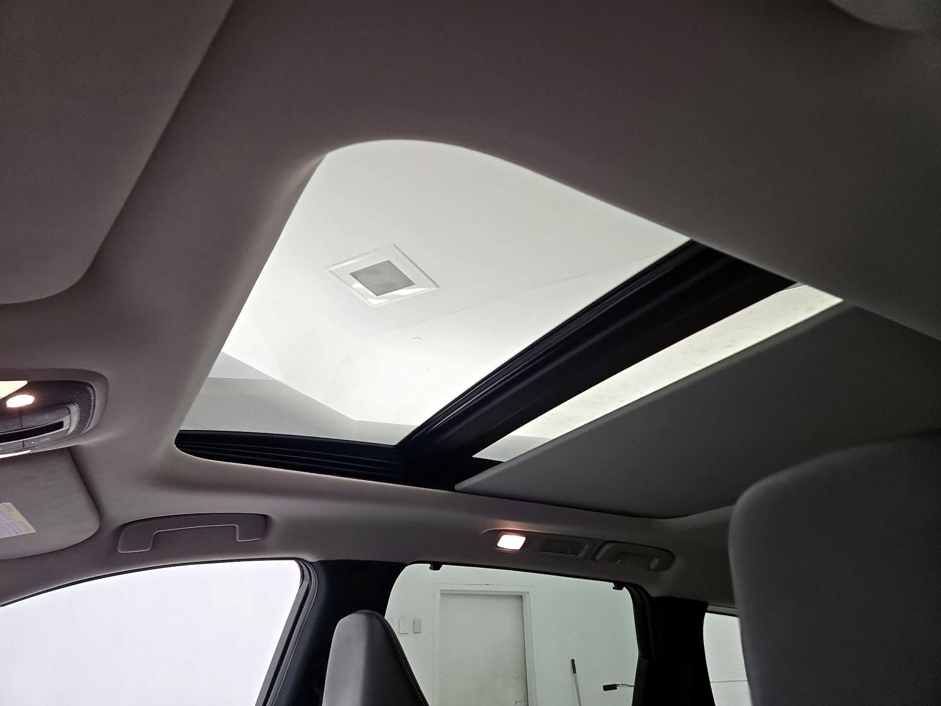 Thumbnail: 2022 INFINITI QX60 - 19