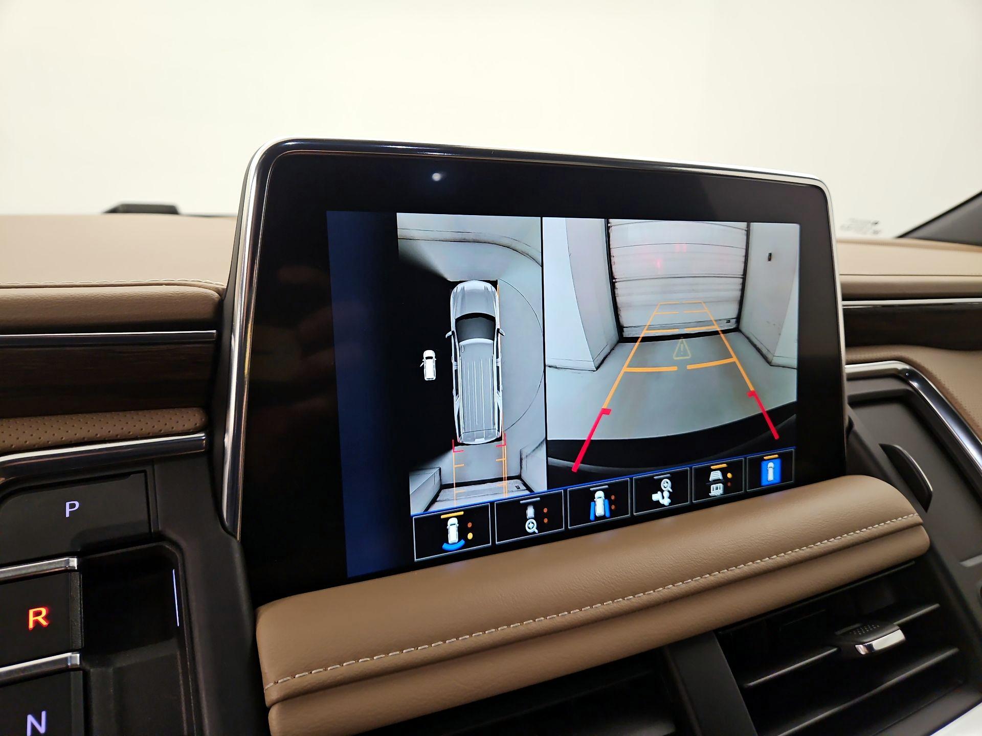 Thumbnail: 2022 Chevrolet Suburban - 15