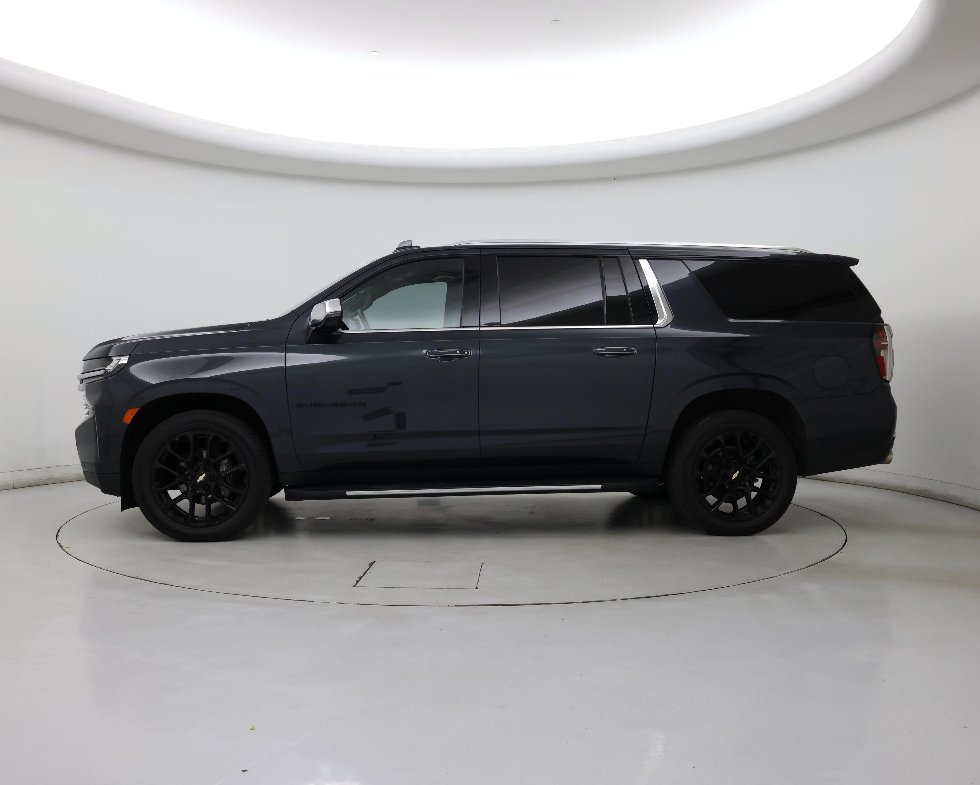 Thumbnail: 2022 Chevrolet Suburban - 3